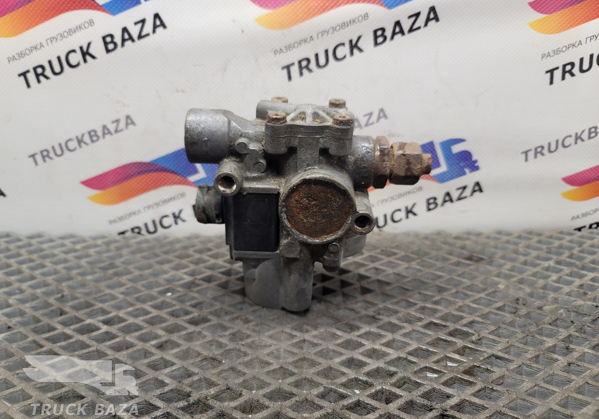 1304635 Кран ABS для Daf