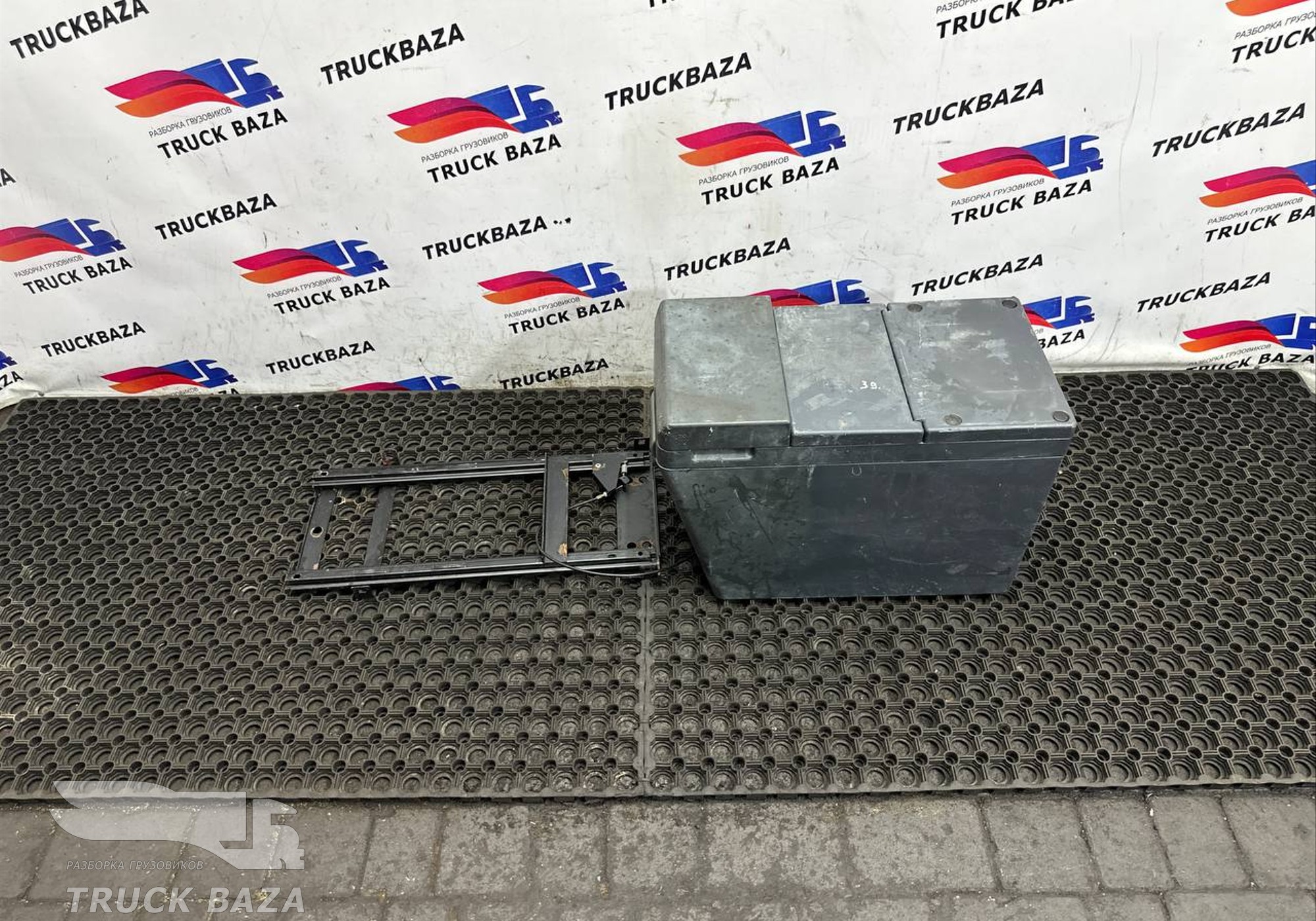 504195453 Ящик продуктовый для Iveco Stralis I (с 2002)