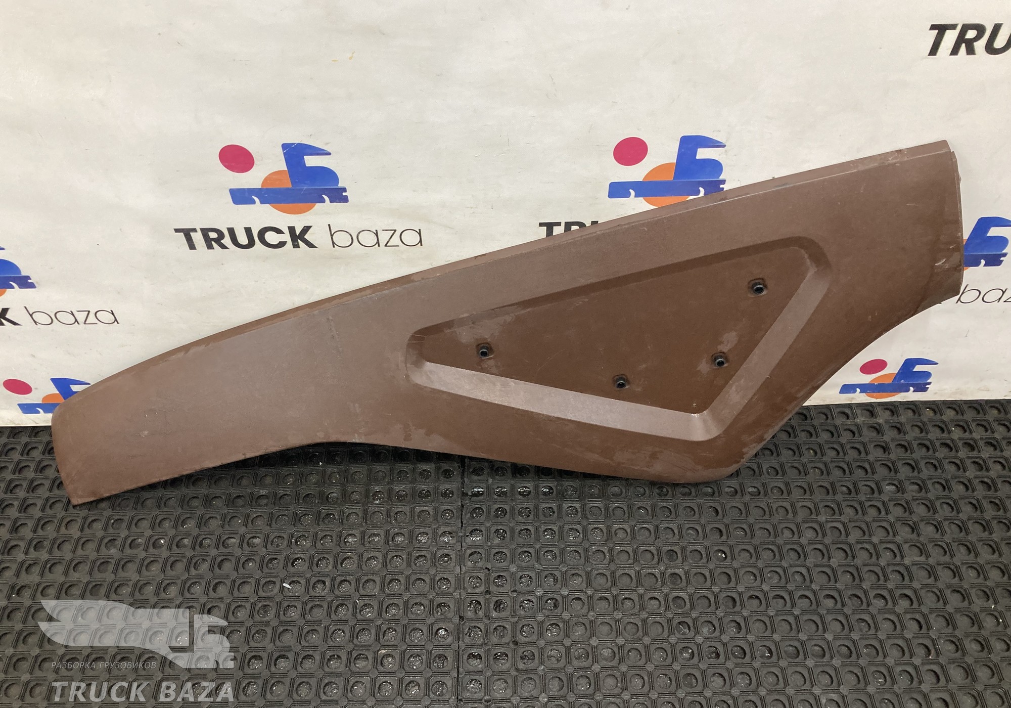 549015325104 Накладка на торпедо для КАМАЗ 54901