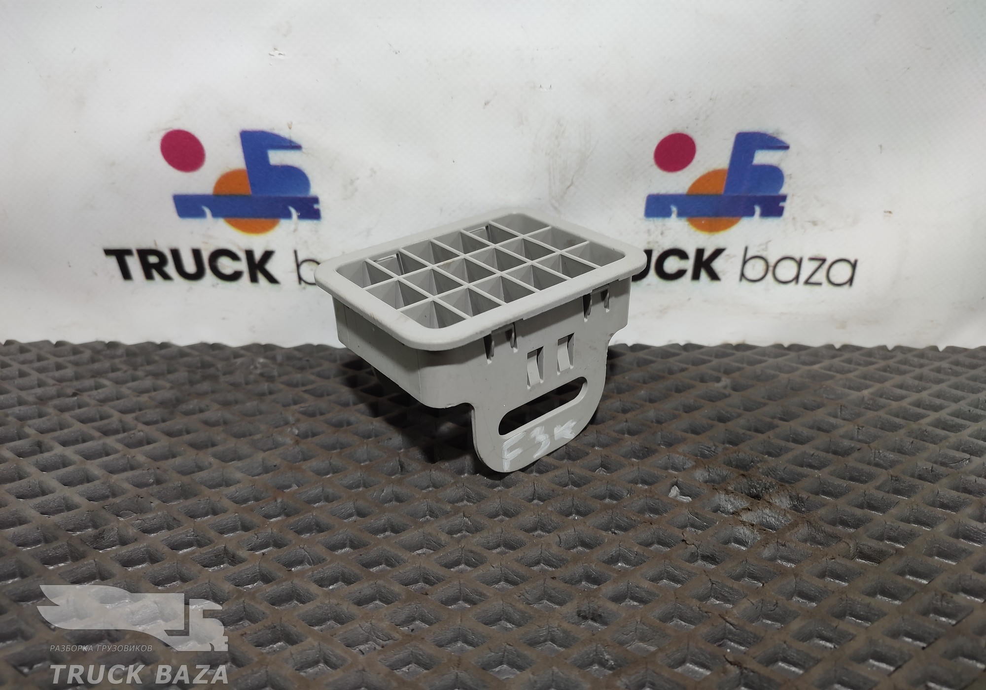 JC4618D664AC Решетка вентиляции обдува салона для Ford F-MAX (с 2018)