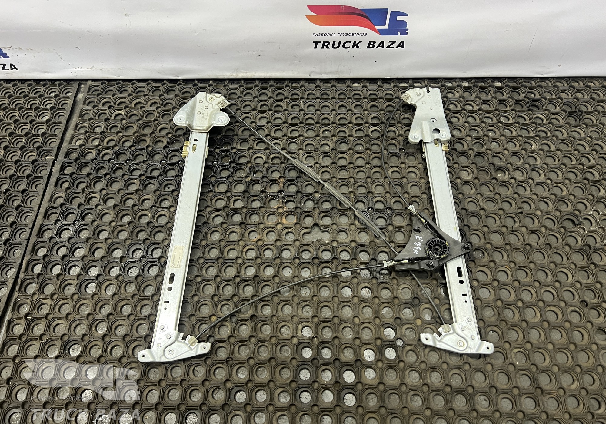 A9607201446 Стеклоподъемник правый