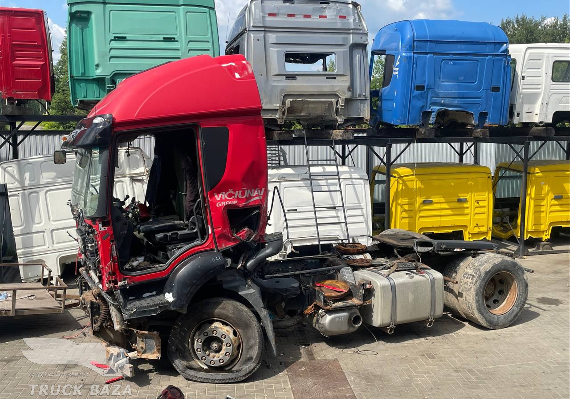 Рама с документами 2012 года для Iveco Stralis II Hi-Way (с 2012)
