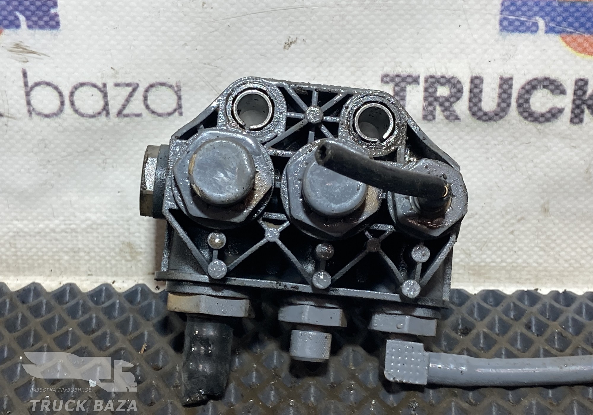 1789800 Распределитель тормозных сил