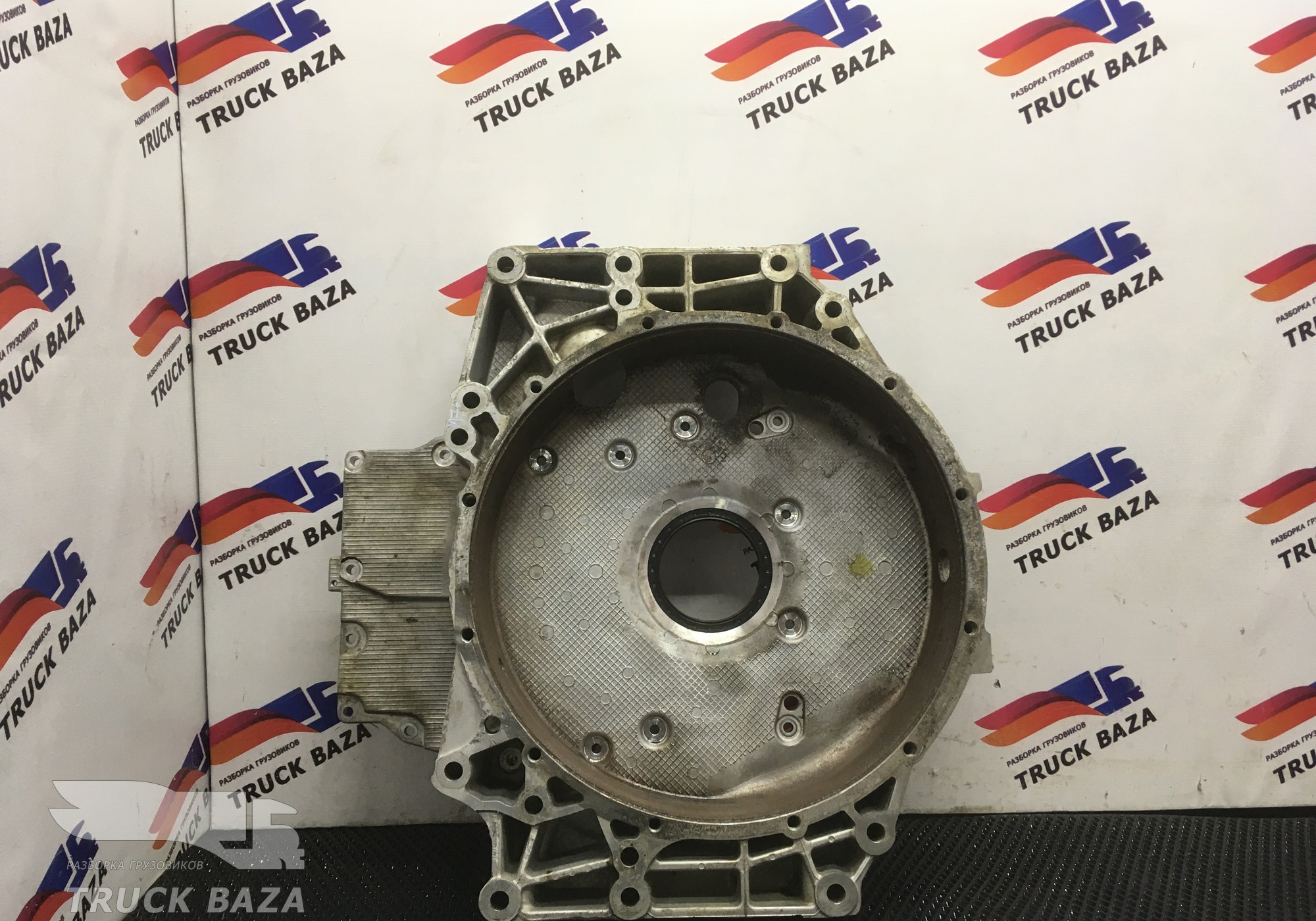 51014013286 Кожух маховика передняя часть