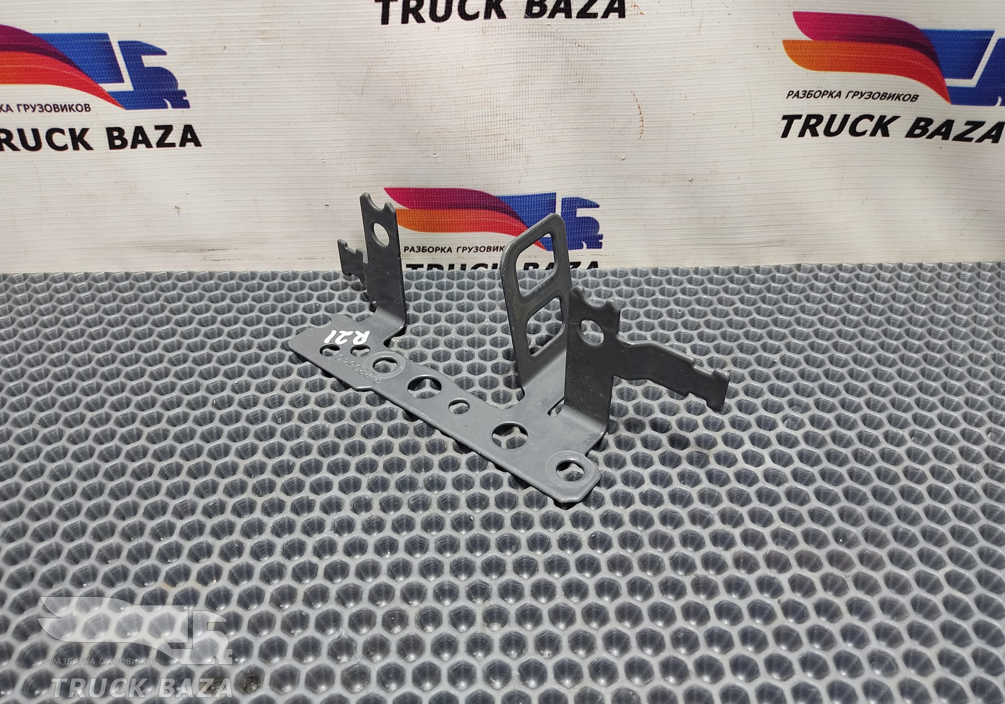 21220540 Кронштейн проводки для Volvo