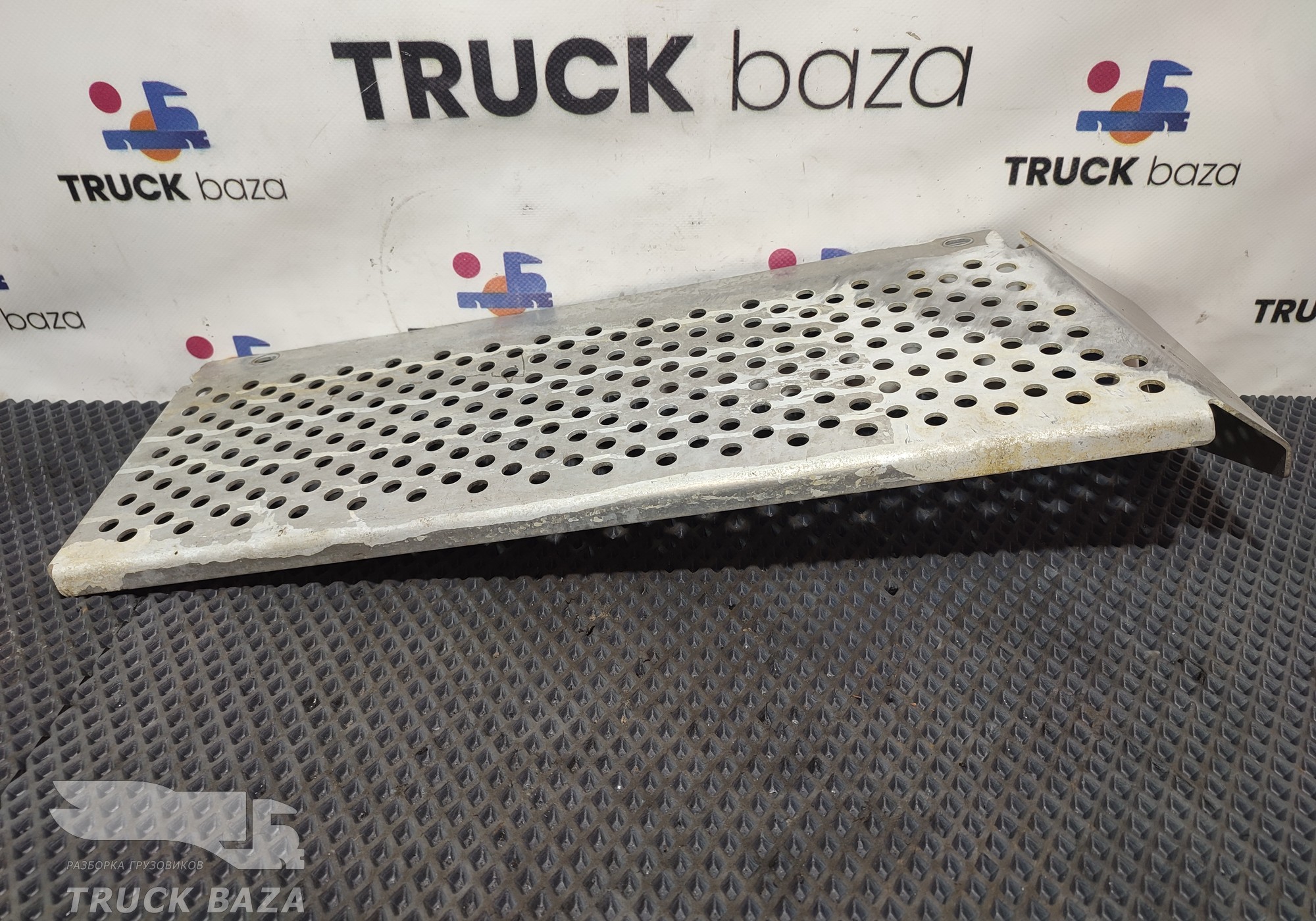 Накладка глушителя для Mercedes-Benz Actros New Actros MP4 (с 2011)