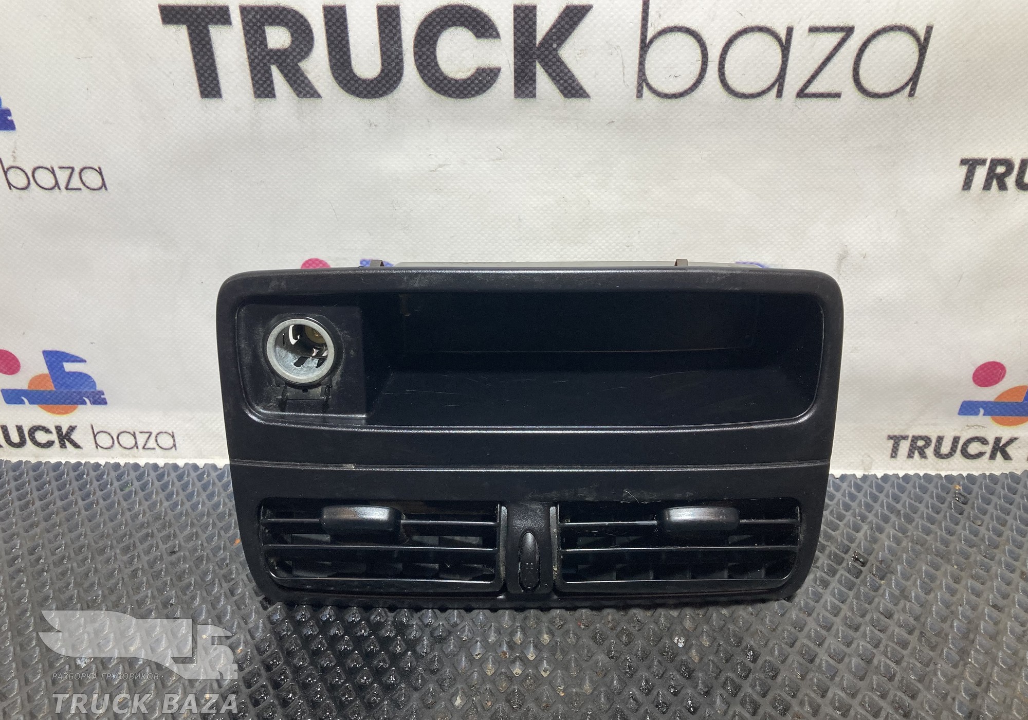 9438300354 Рамка дефлекторов в сборе