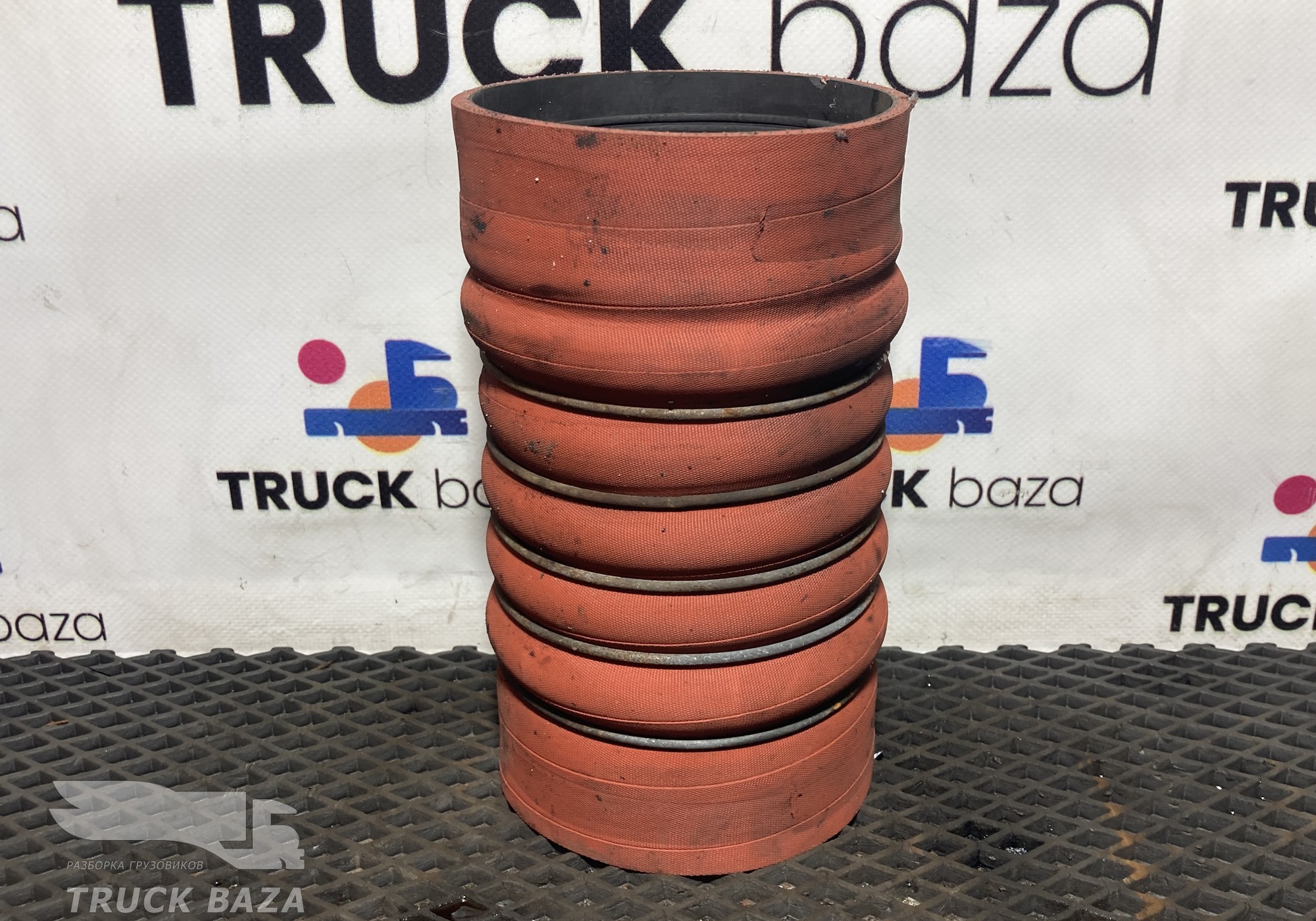 99440309 Патрубок интеркулера для Iveco Eurotrakker