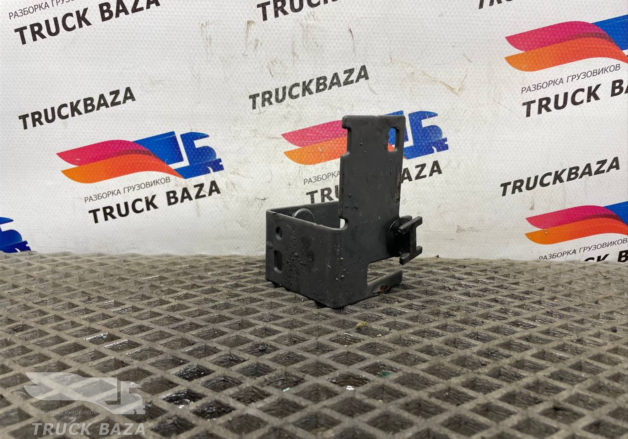 22245741 Кронштейн проводки для Renault