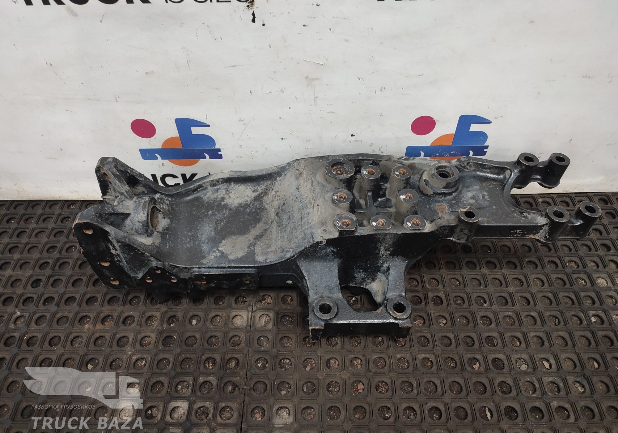 JC465C081AB Кронштейн бампера левый для Ford F-MAX (с 2018)