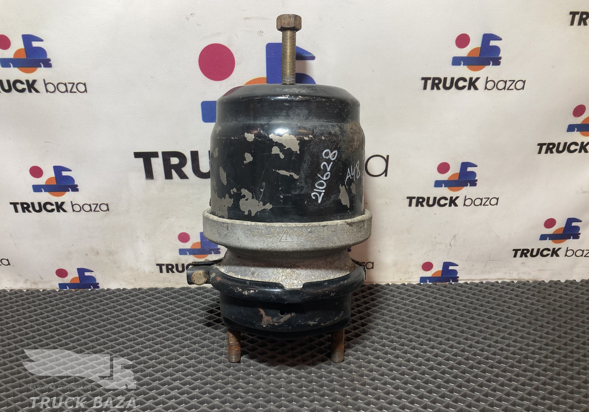 A0154204418 Энергоаккумулятор тормозной для Mercedes-Benz Actros MP2 (с 2002 по 2008)