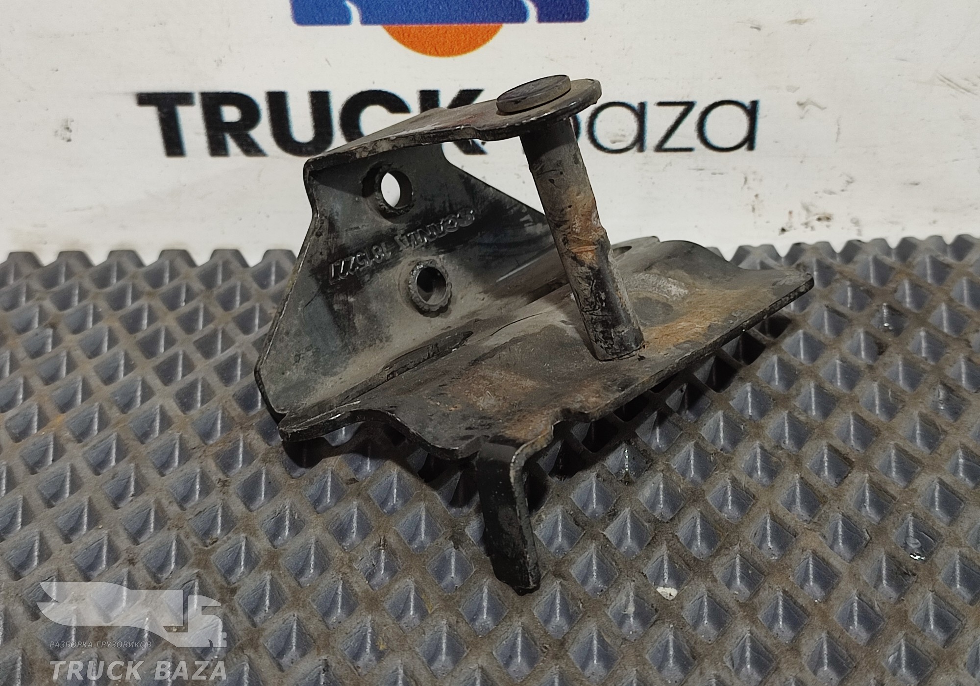 1815227 Ответная часть замка кабины