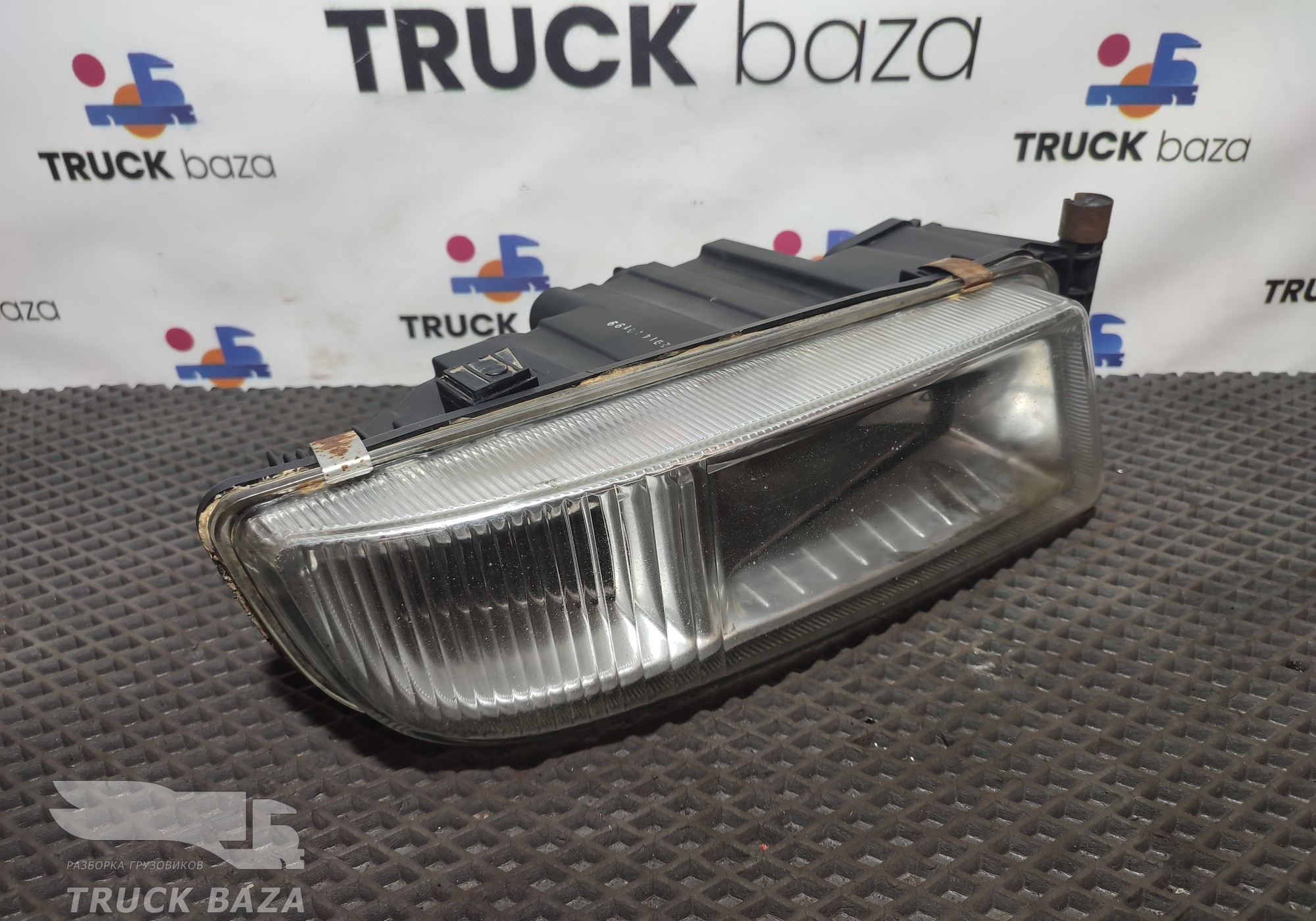 81251016522 Фара противотуманная правая для Man TGX II (с 2012)