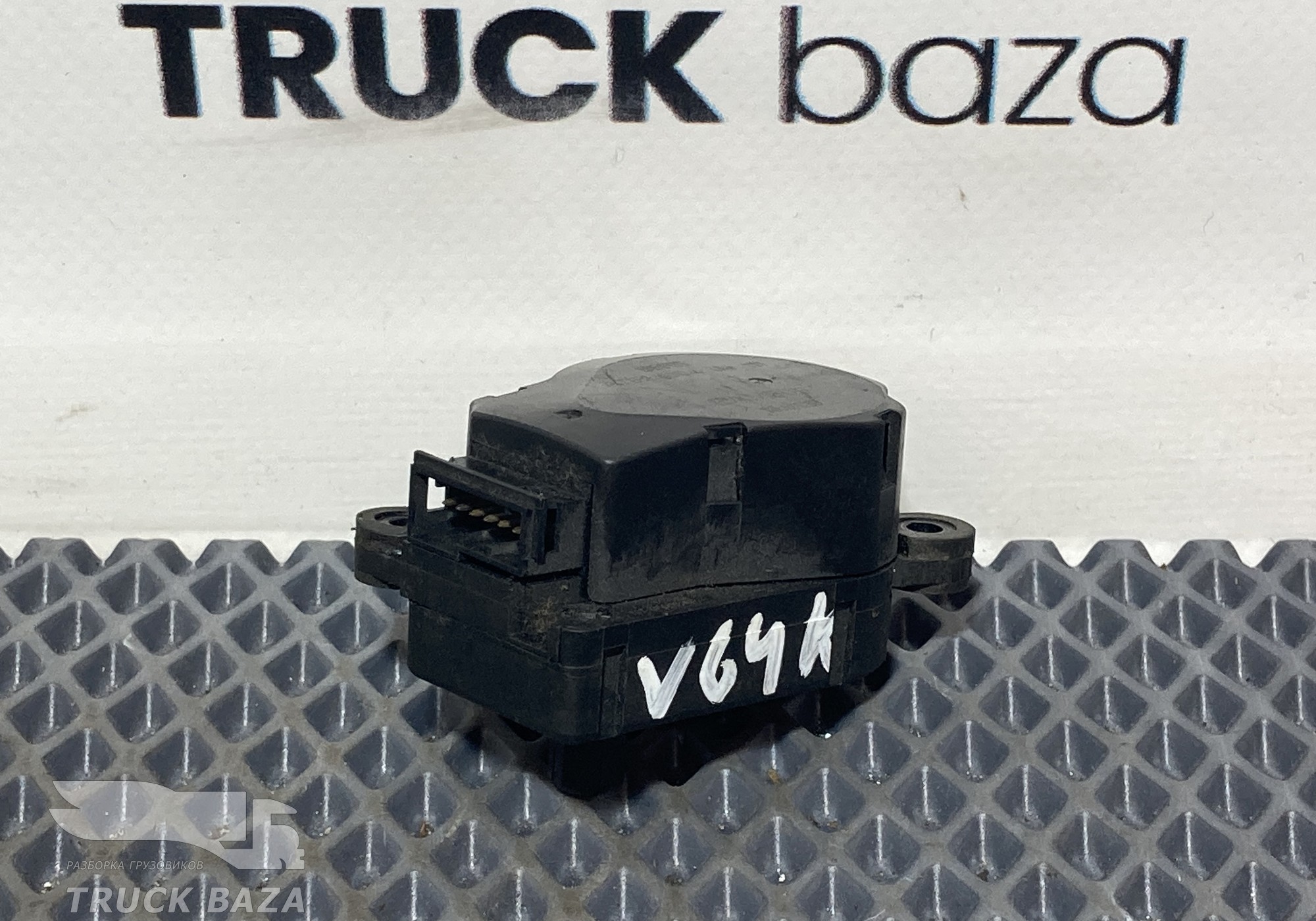 7584004 Моторчик заслонки отопителя