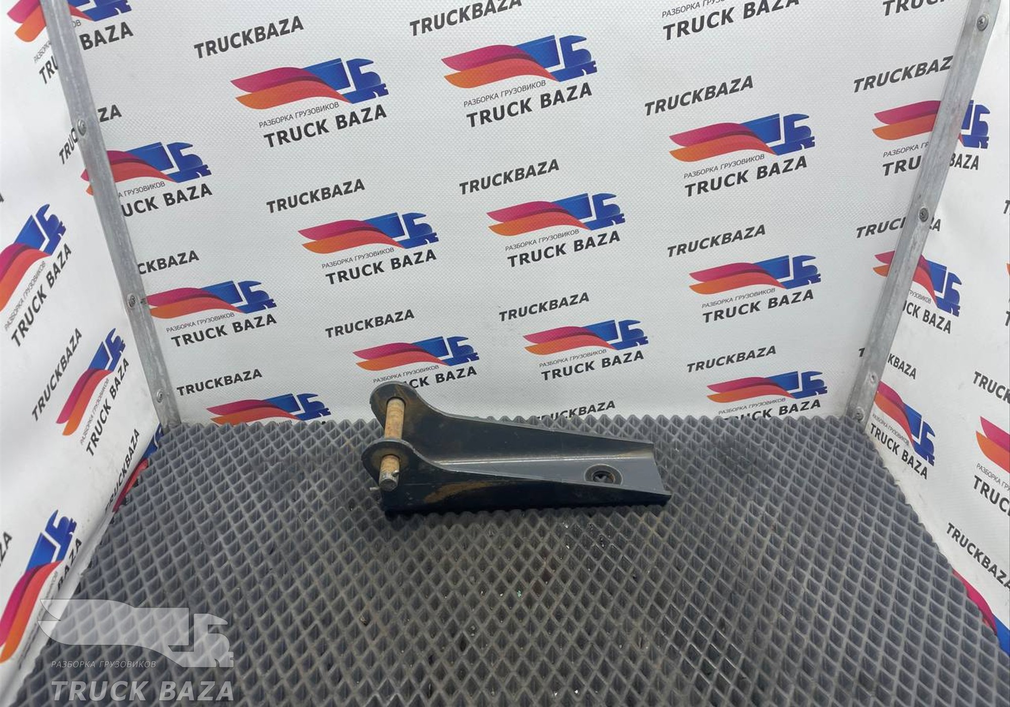 1438802 Кронштейн топливного бака для Daf XF106 (с 2013 по 2023)