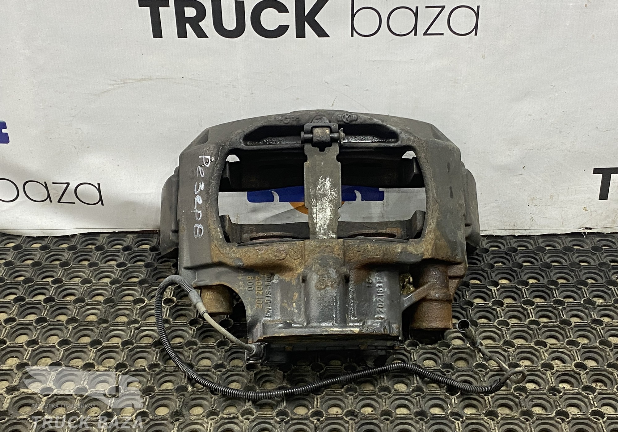 1928821 Суппорт правый для Scania 4-series