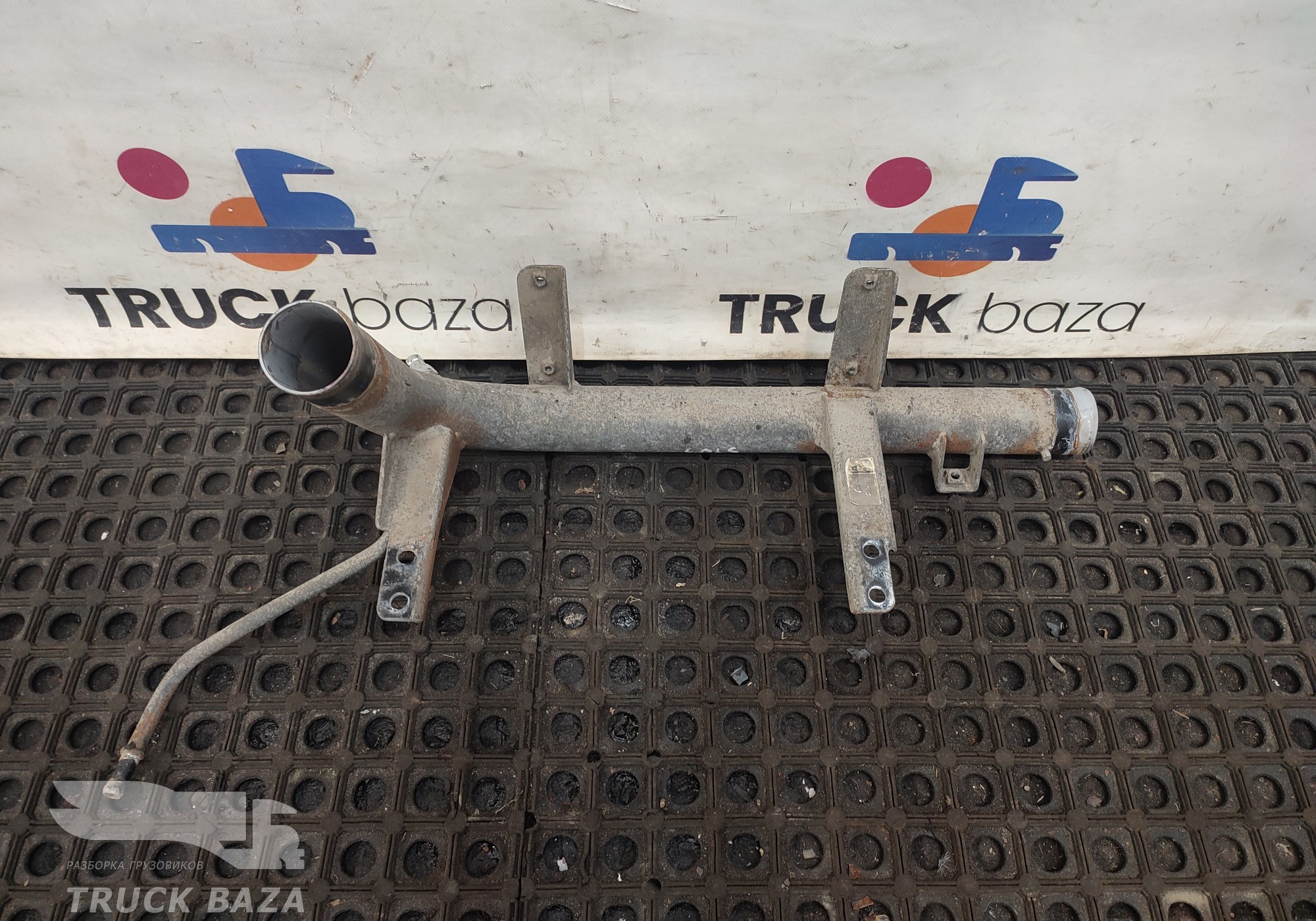 2010949 Патрубок системы охлаждения