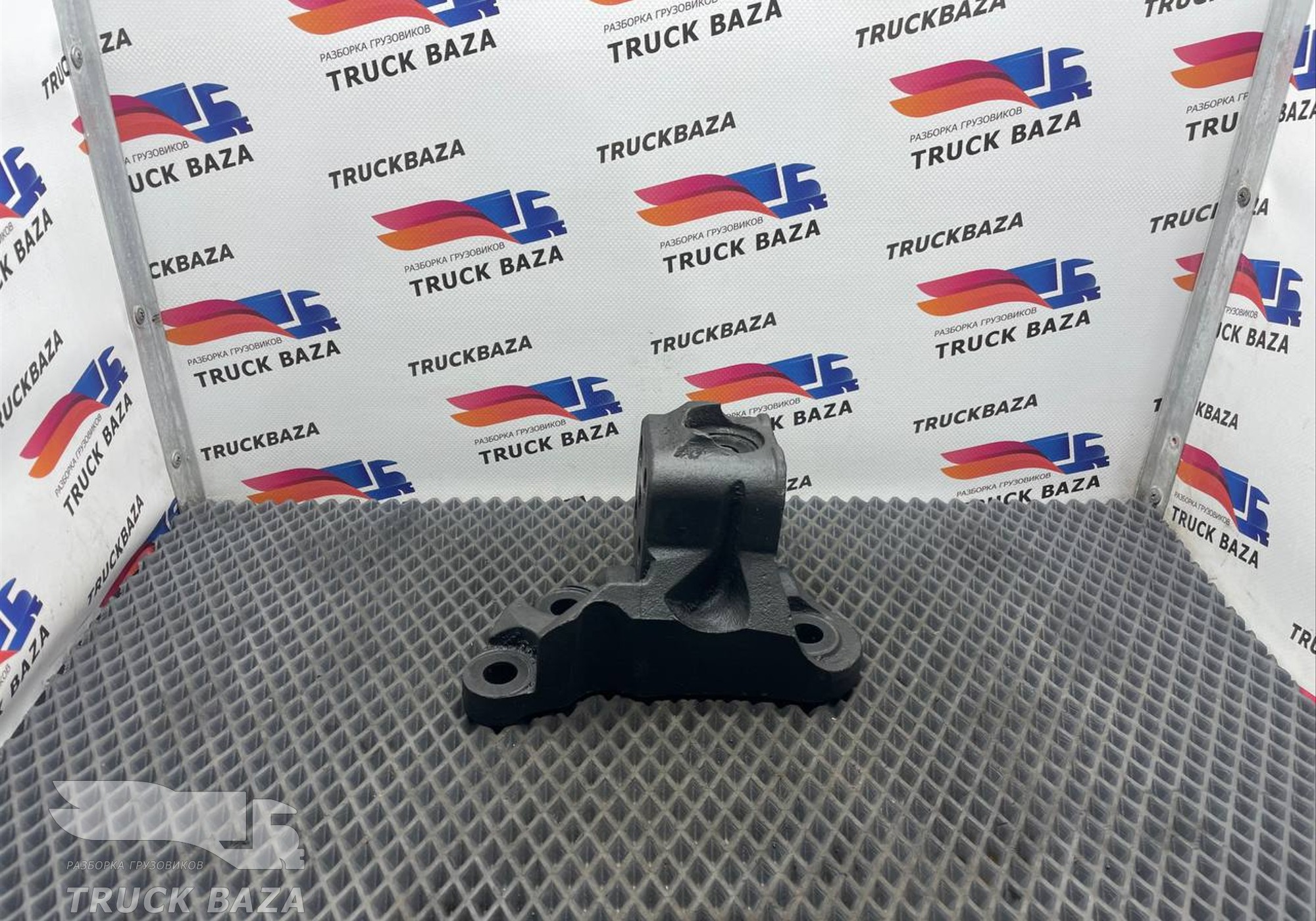 1670902 Кронштейн двигателя задний левый для Daf XF105 (с 2006 по 2020)