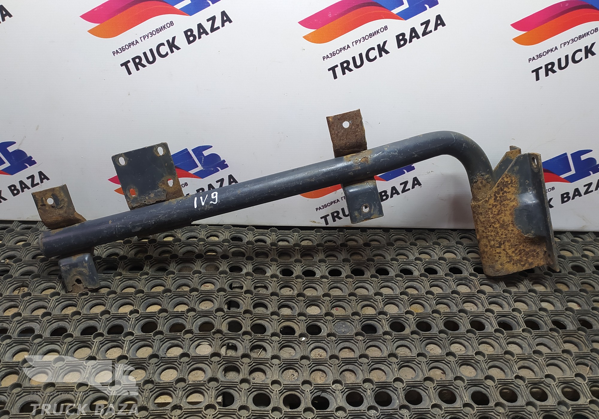 41013675 Кронштейн крепления крыла для Iveco