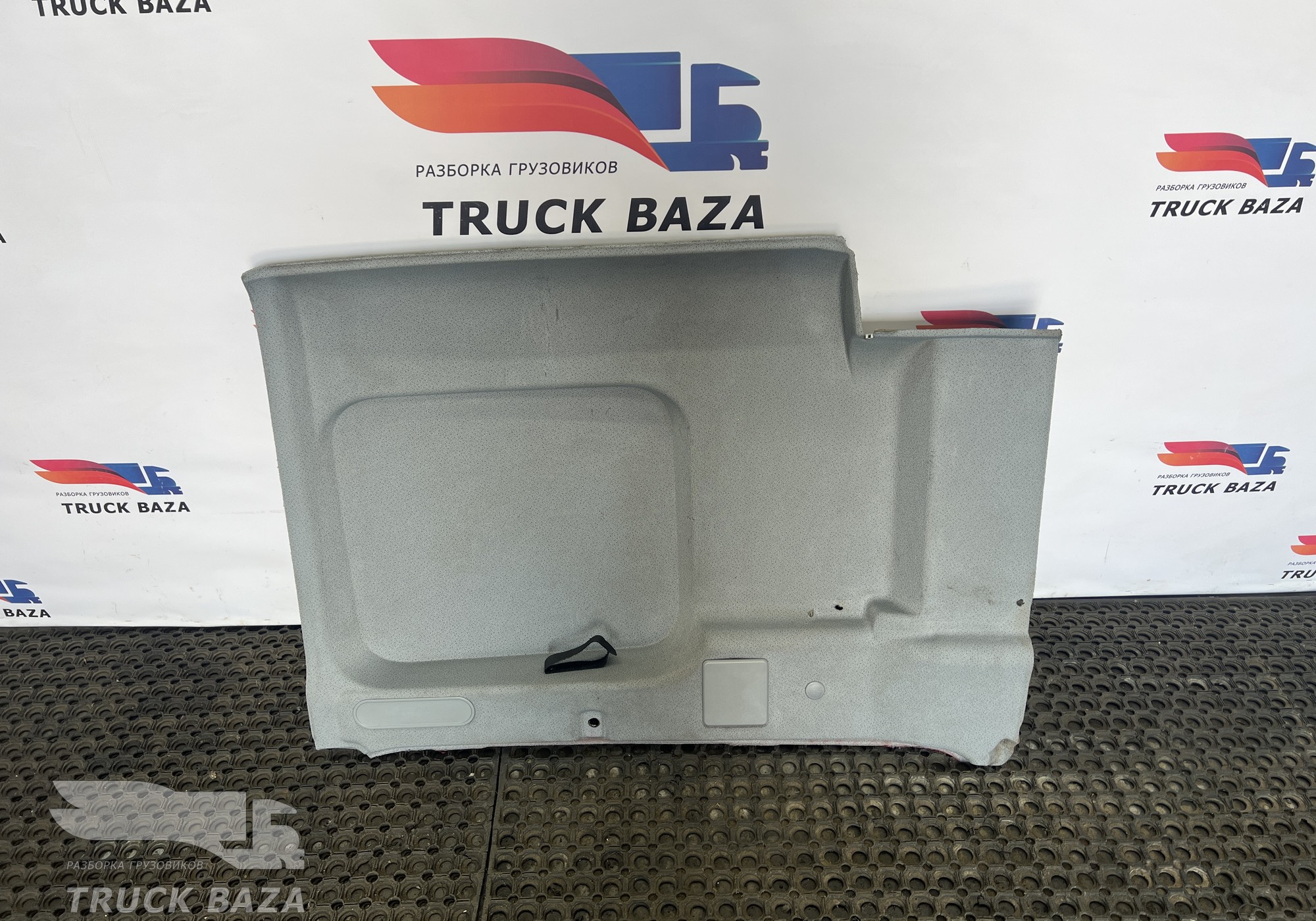 A9406901725 Обшивка боковой стенки правая