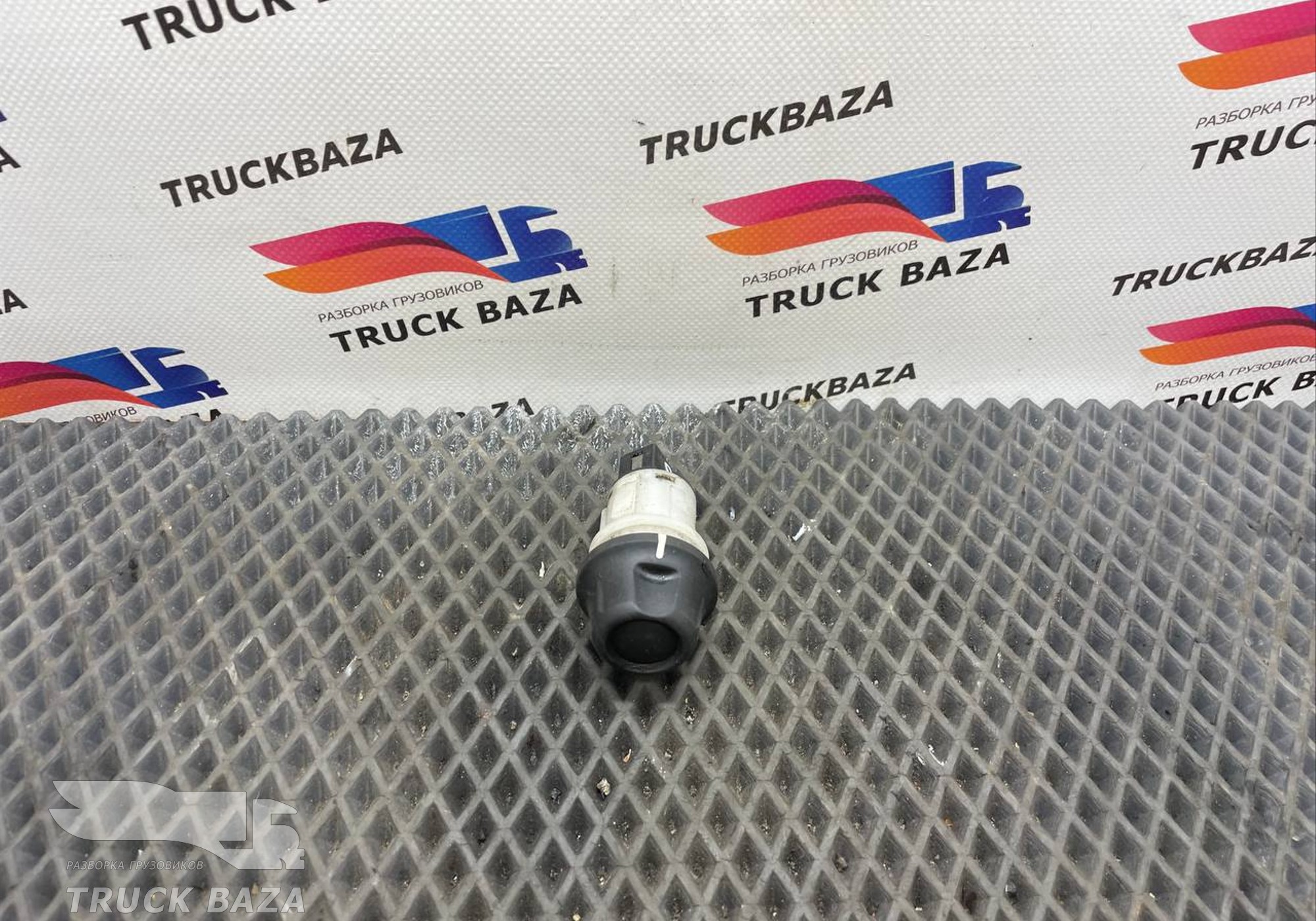 74833002 Выключатель печки для Daf XF105 (с 2005)