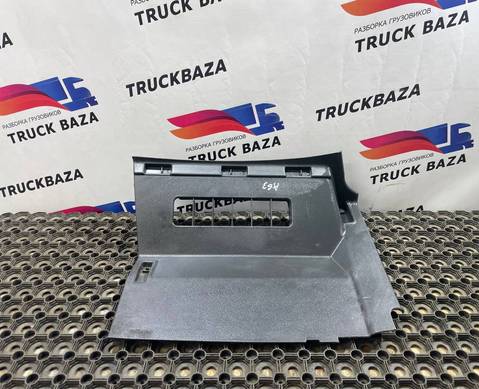 9436800706 Накладка на торпедо справа нижняя для Mercedes-Benz Actros MP3 (с 2008)