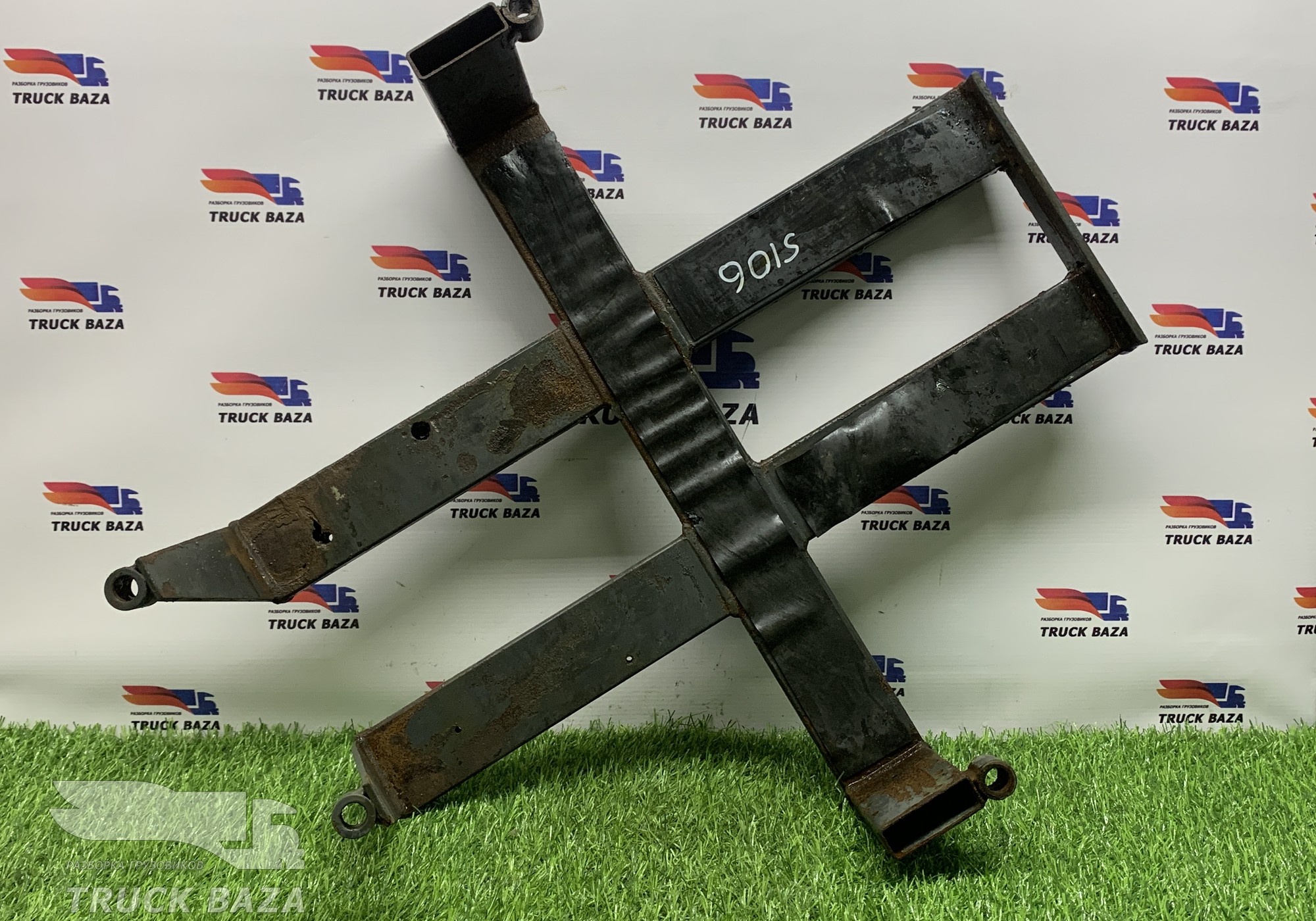 1477484 Кронштейн ящика АКБ