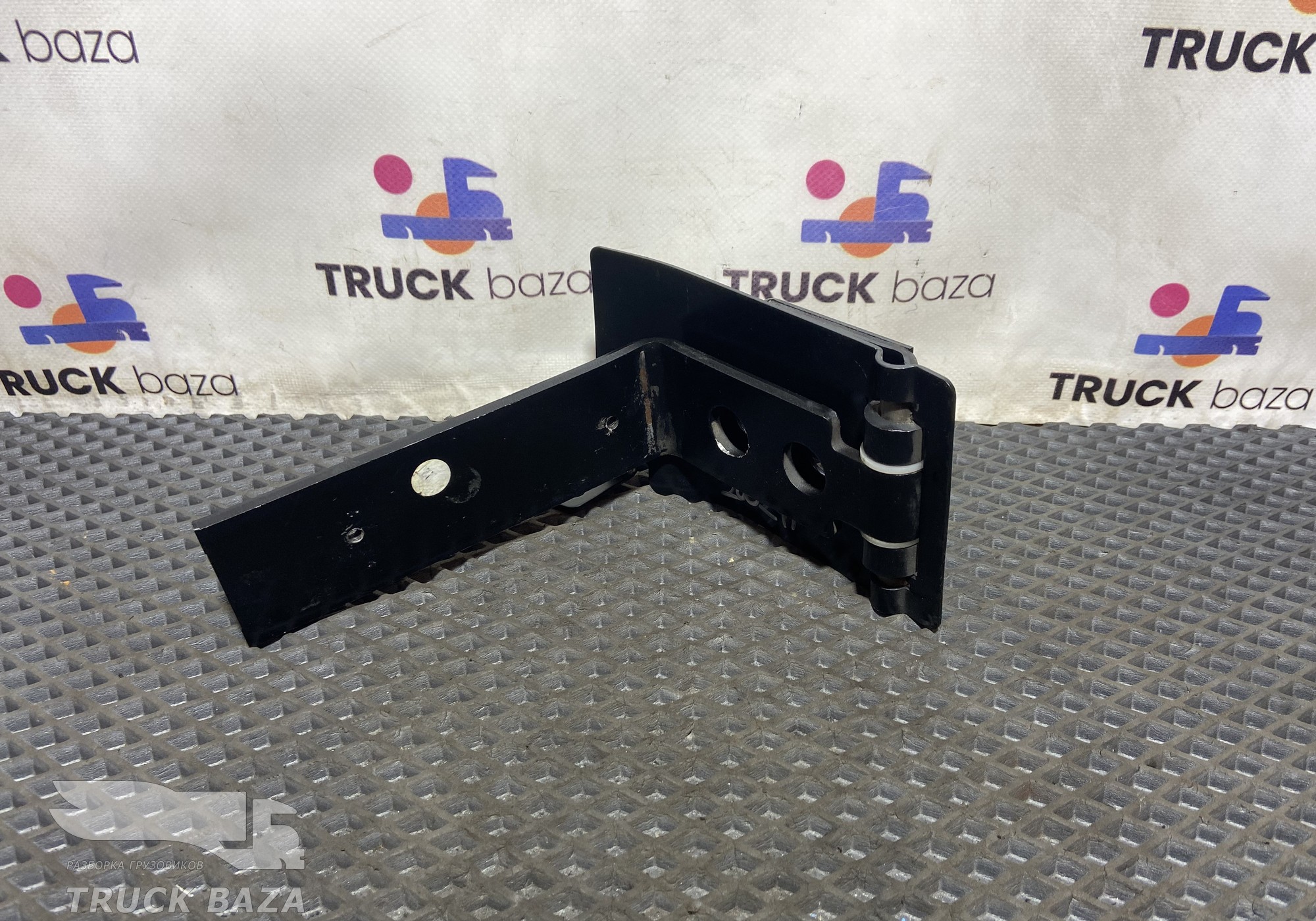 1659837 Петля спальника левая для Daf XF95