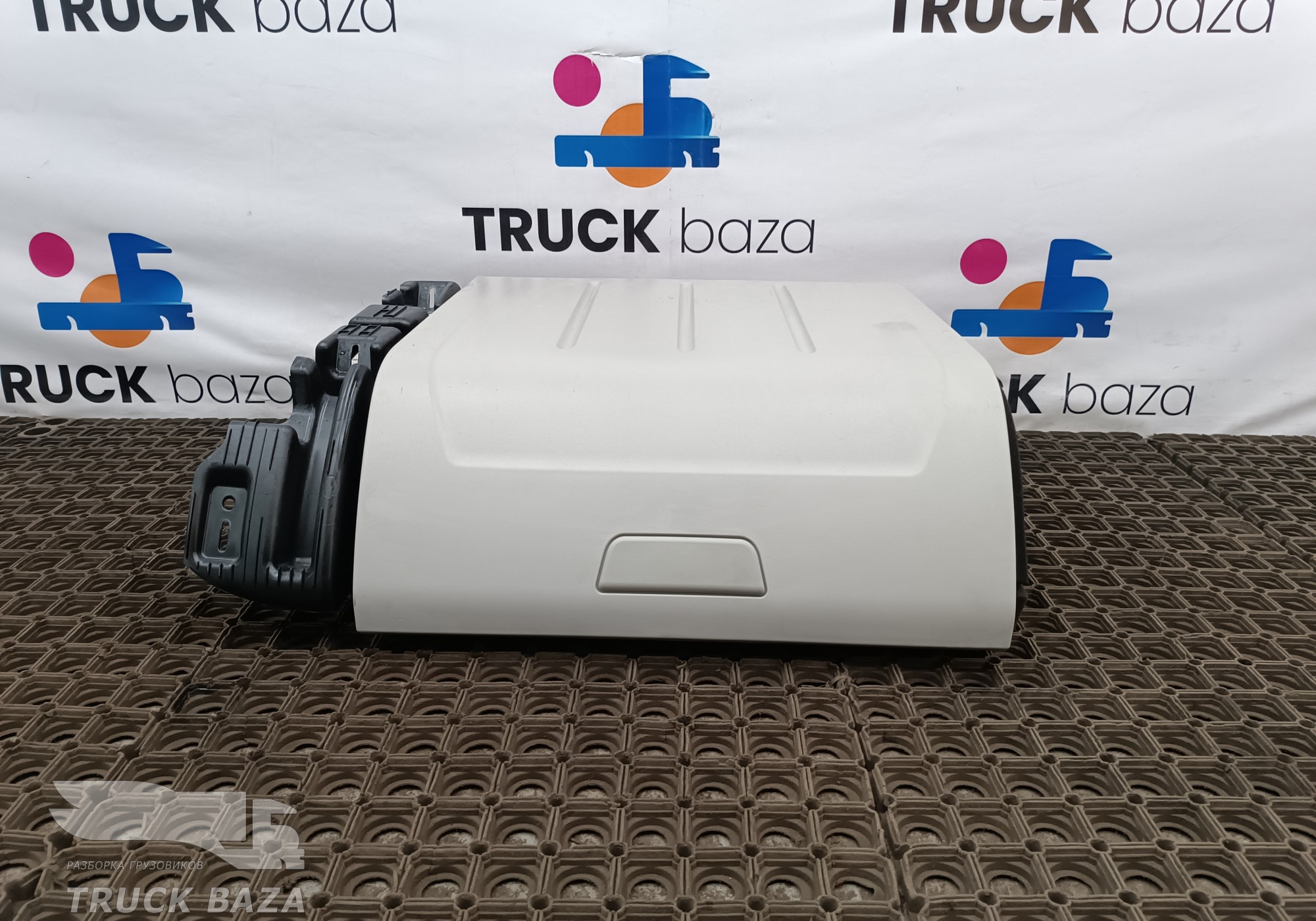 KC46519E71AAW Ящик вещевой консоли крыши для Ford F-MAX (с 2018)