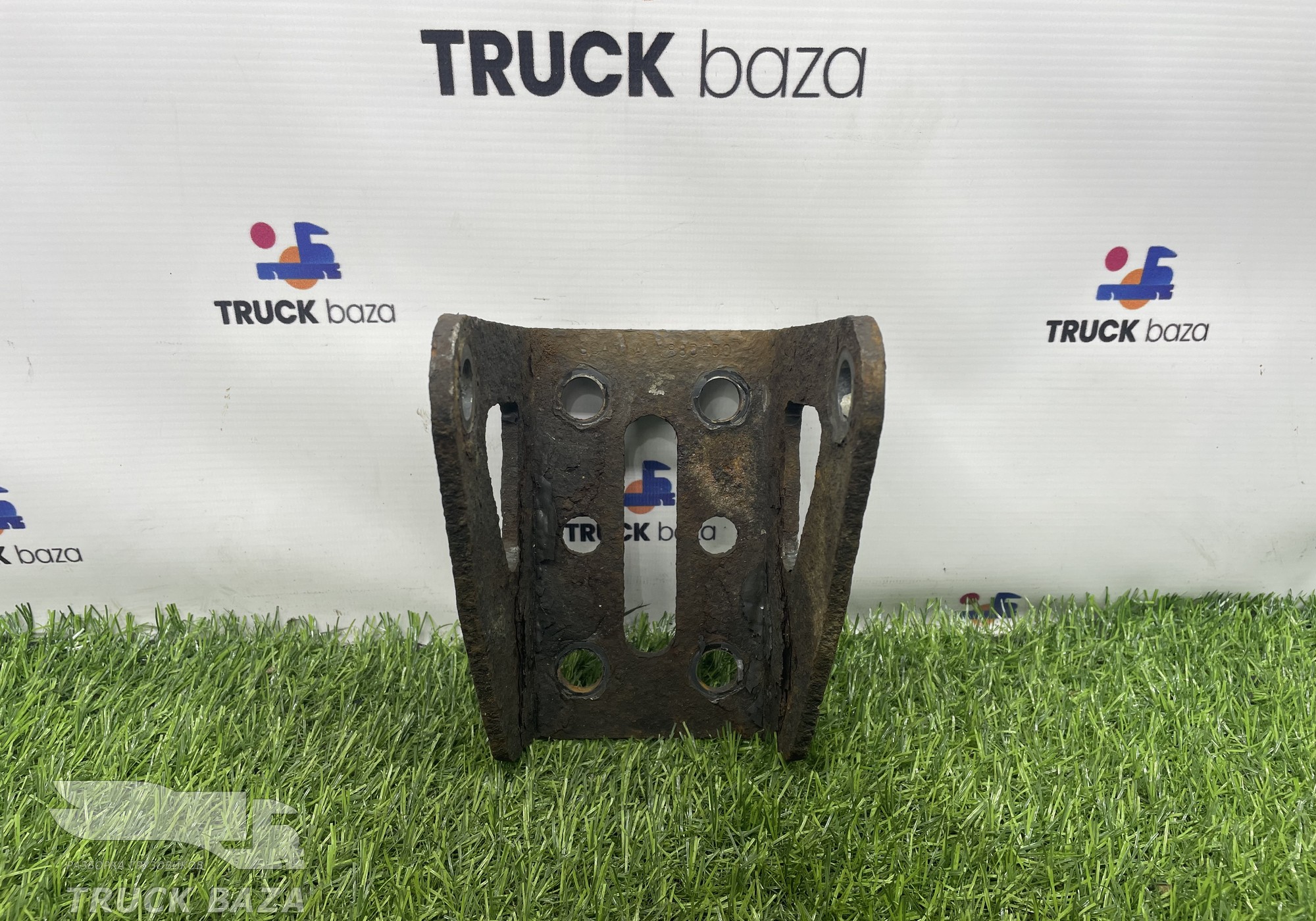 1880500 Кронштейн амортизатора заднего