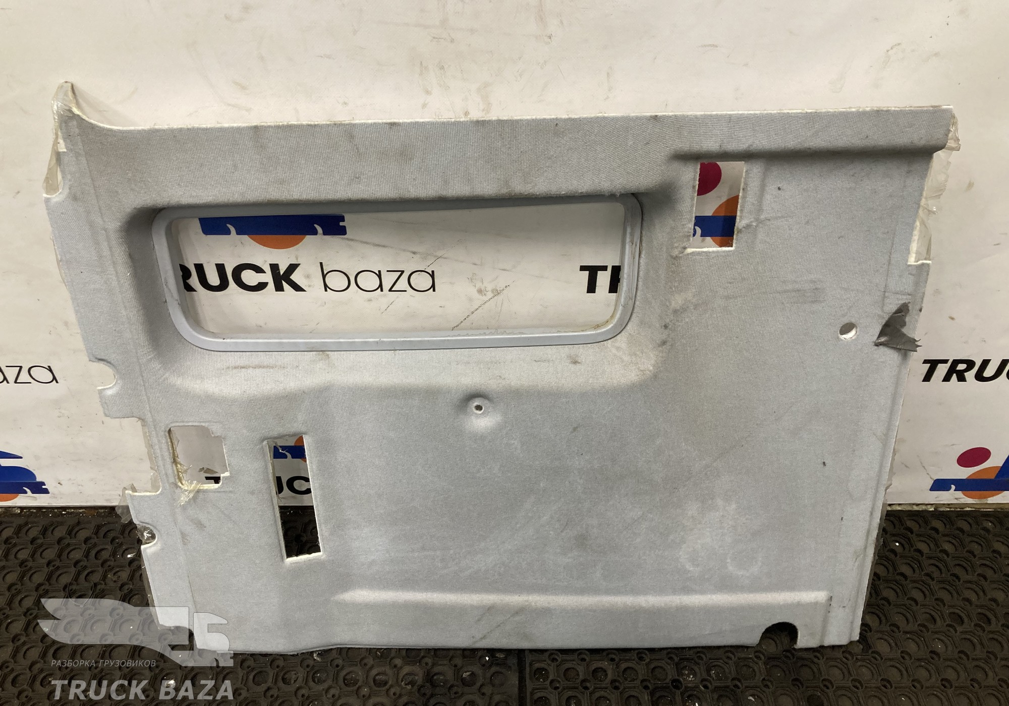 YZ16D261000004 Обшивка боковой стенки кабины левая для Sinotruk Sitrak C7H