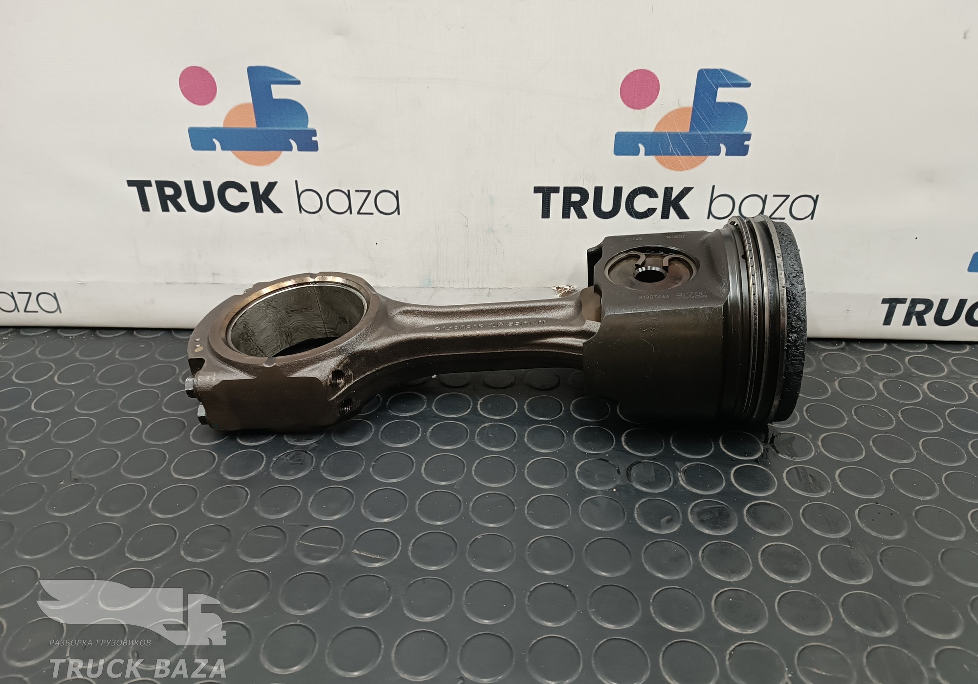 7421907444 Поршень с шатуном для Renault T (с 2013)