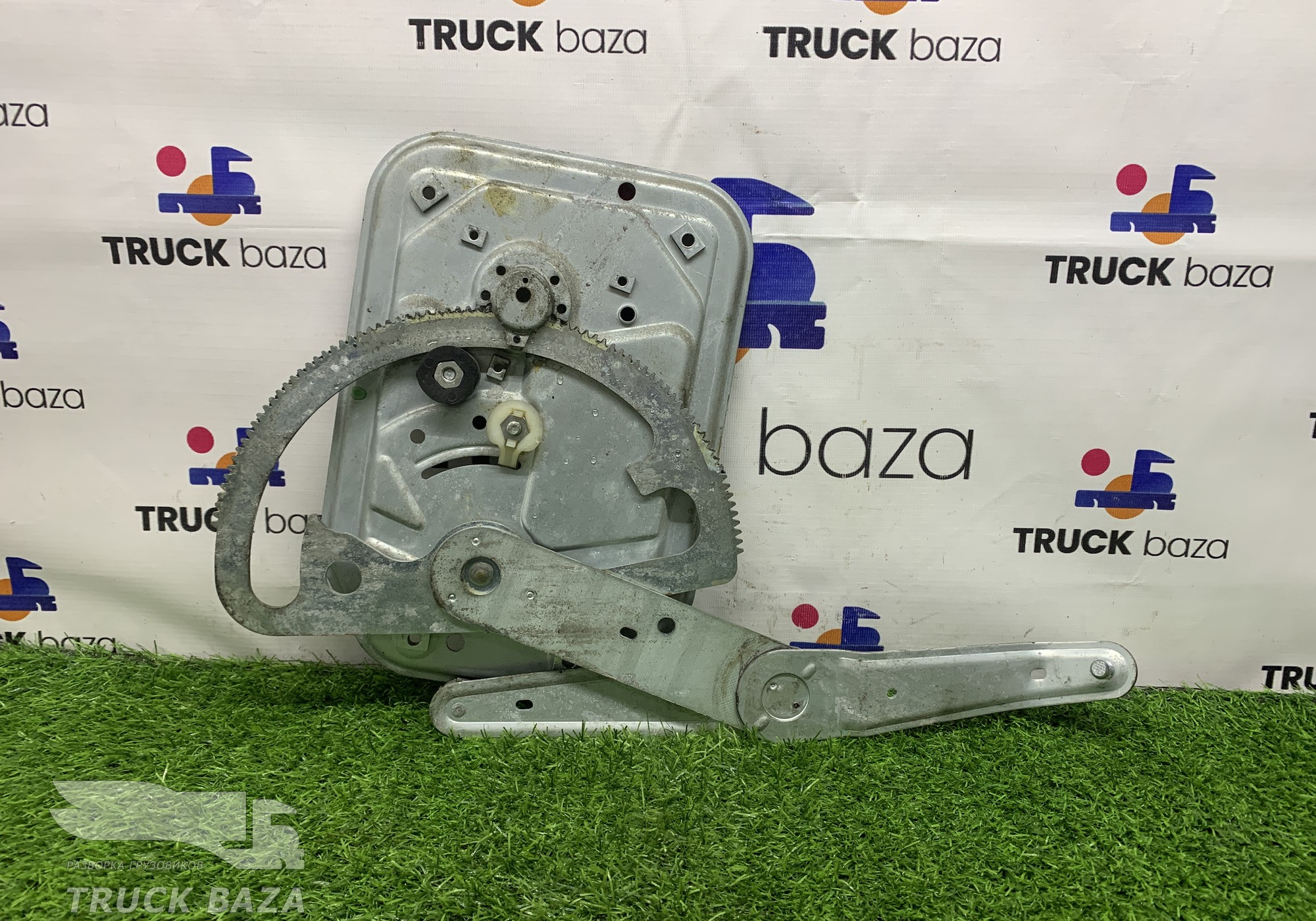 2572349 Стеклоподъемник электрический левый