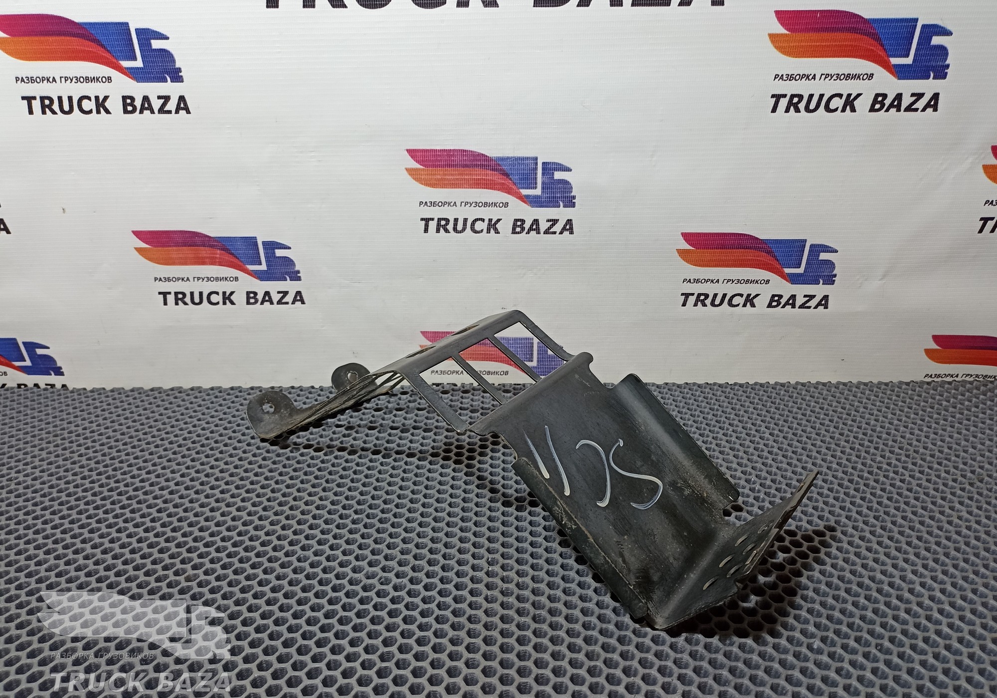 1765452 Кронштейн торпедо для Scania 5-series G (с 2004 по 2016)