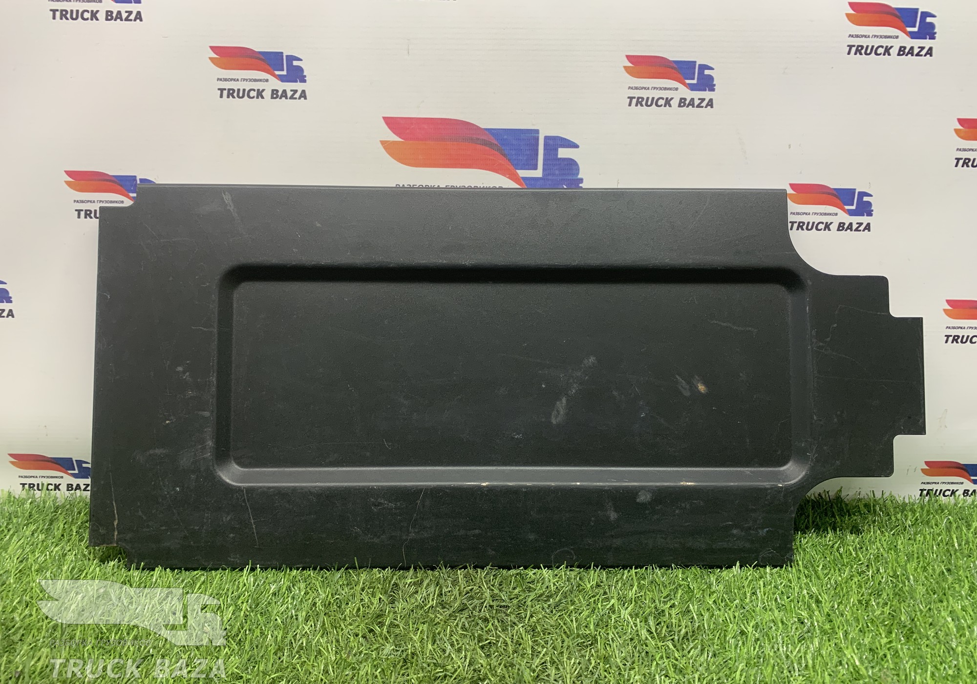 A9406801207 Накладка спальника для КАМАЗ 5490 (с 2013)