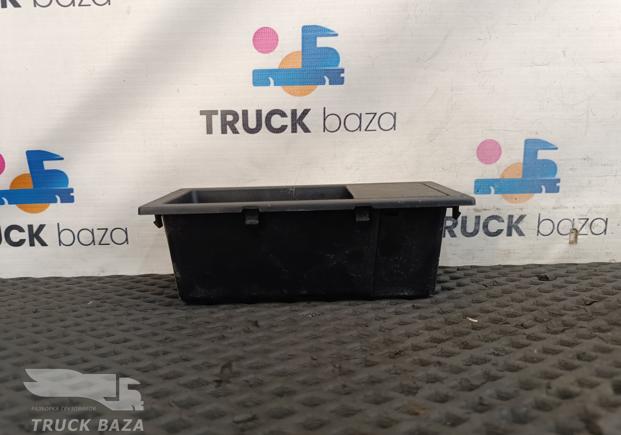 DZ14251160324 Бардачок панели приборов для Shacman X3000 (с 2014)