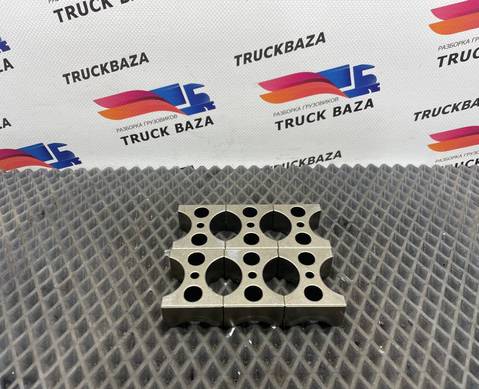 51042020136 Кронштейн вала рокеров (комплект) для Man TGX II (с 2012)