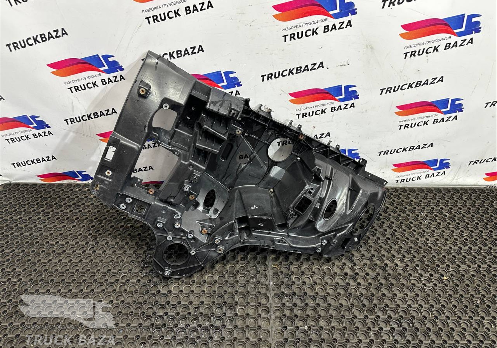 9608852265 Корпус фары правой для Mercedes-Benz Actros New Actros MP4 (с 2011)