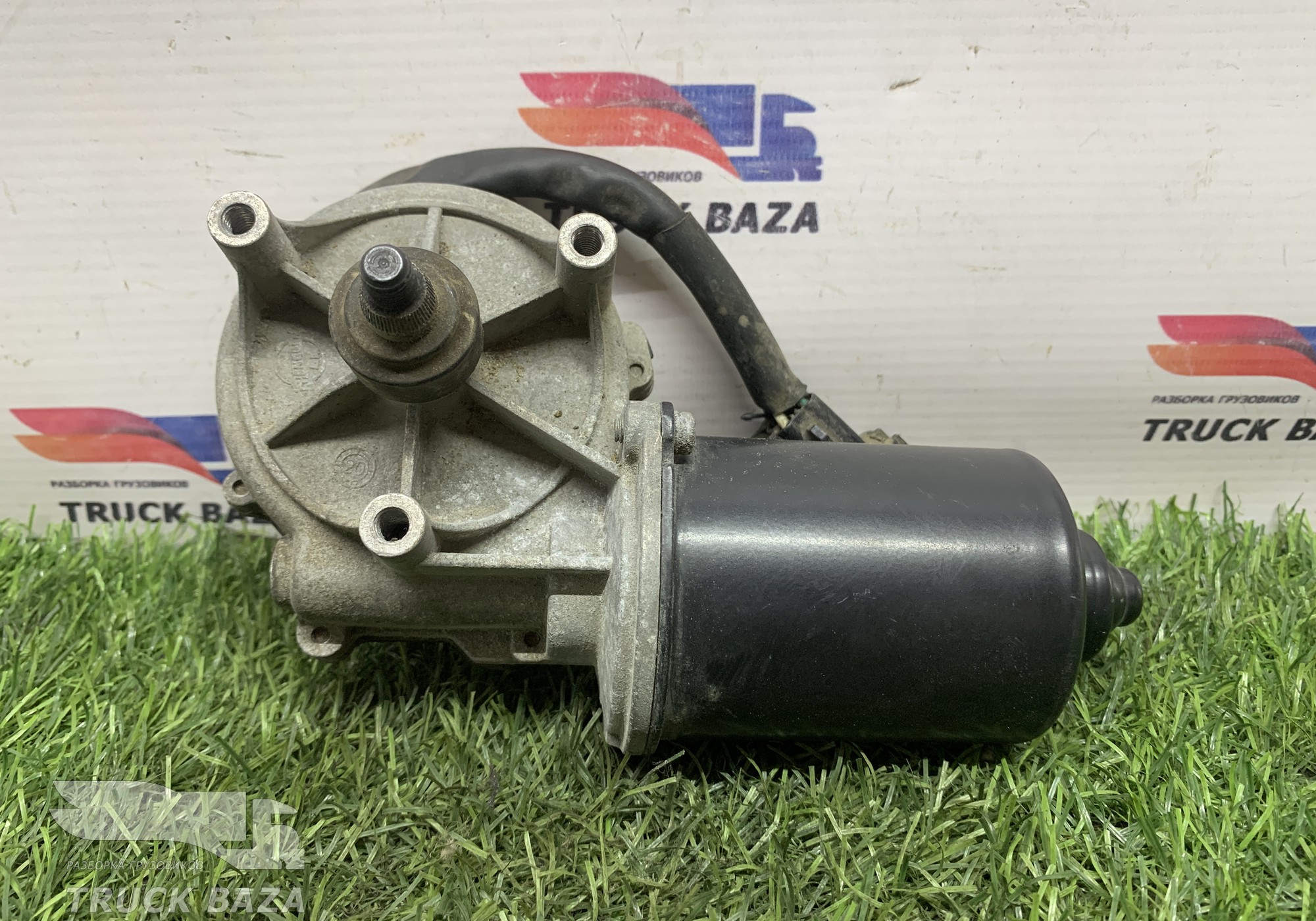 A9608200081 Моторчик стеклоочистителя для КАМАЗ 54901