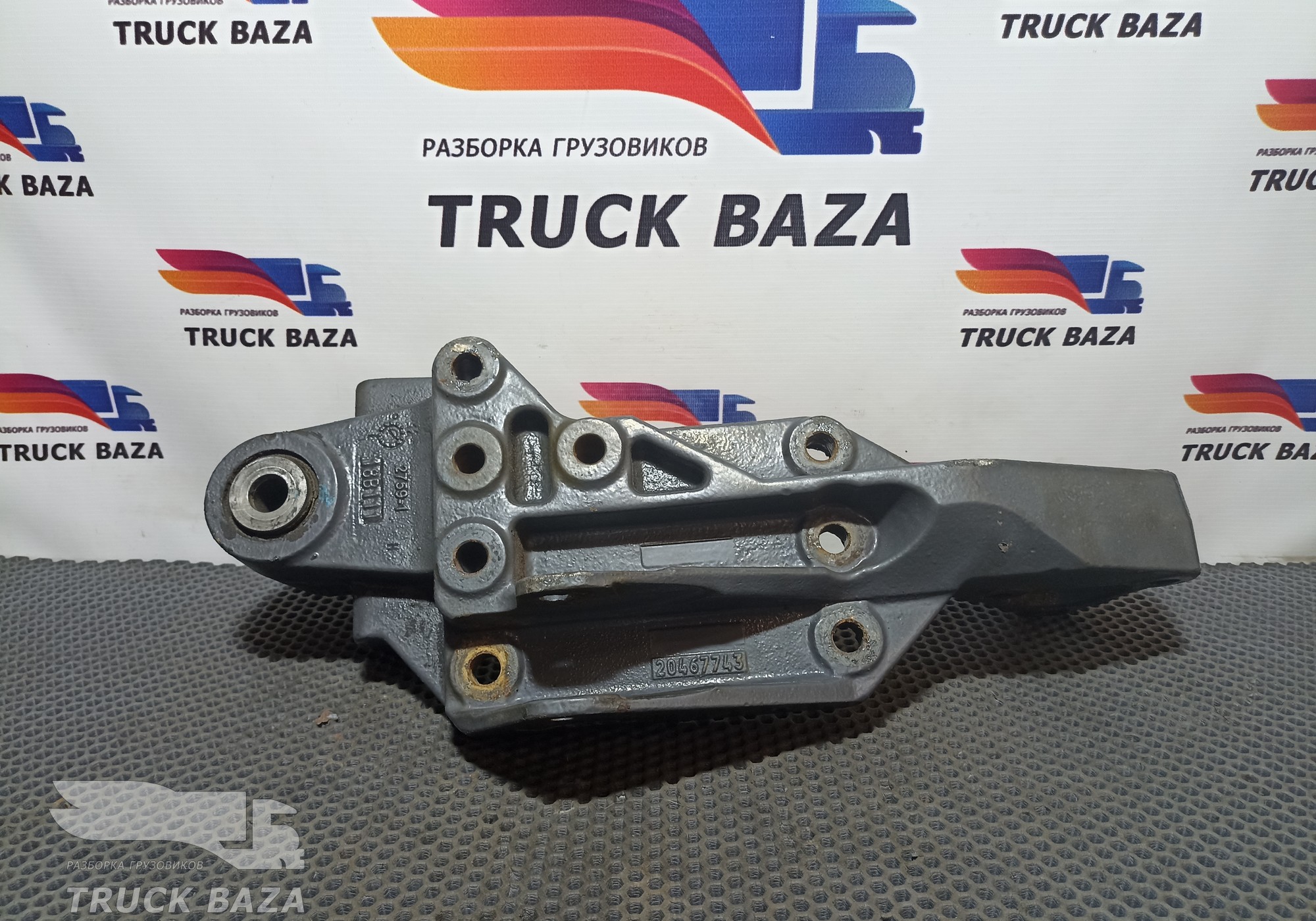 20467743 Кронштейн передней рессоры правый для Volvo FM III (с 2013)