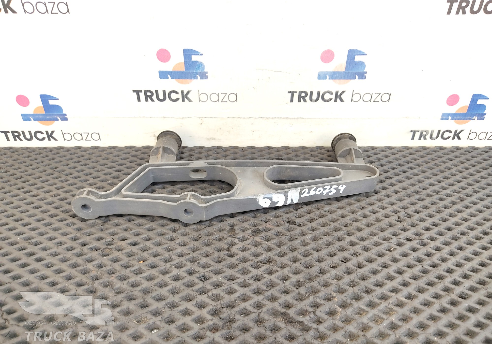 81637350028 Кронштейн козырька солнцезащитного для Man TGL