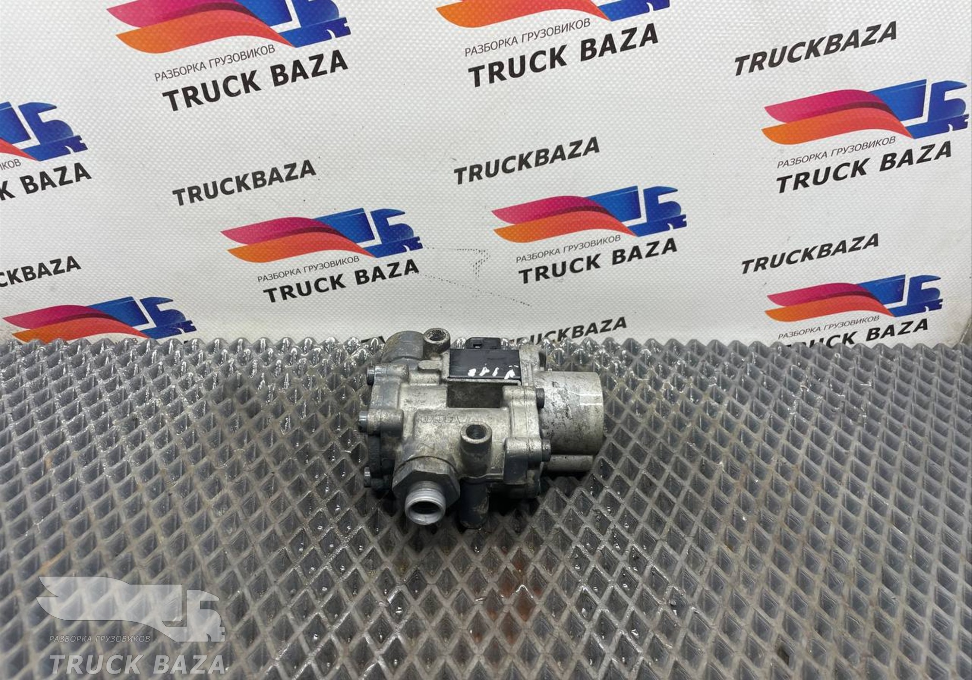 1808335 кран ABS для Daf XF106 (с 2012)