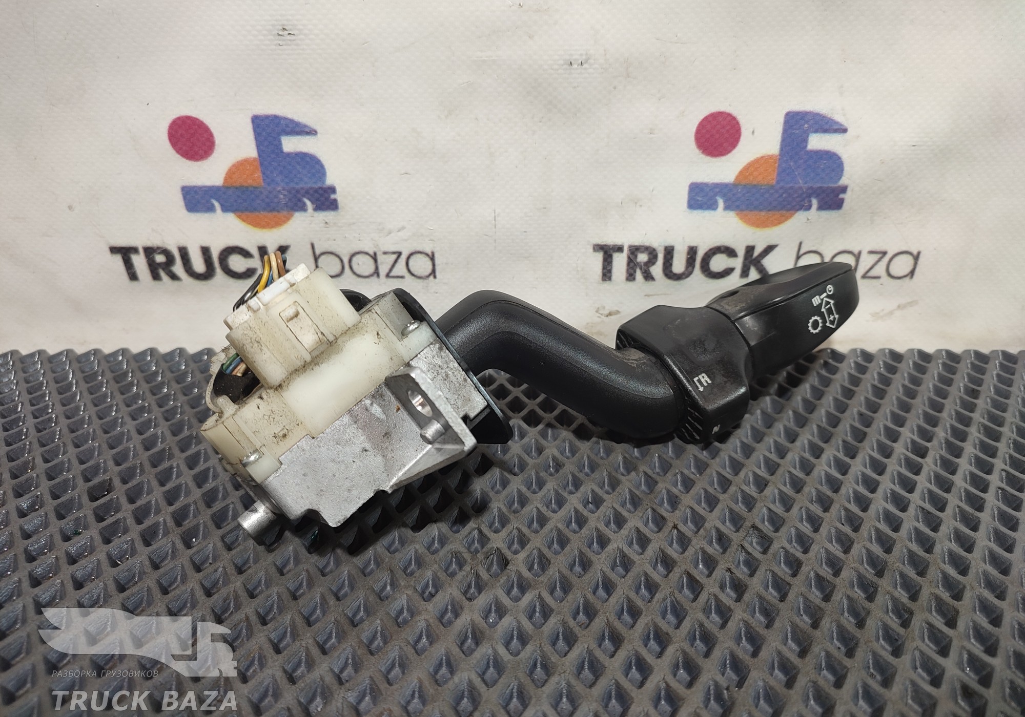 1858200 Переключатель скоростей подрулевой