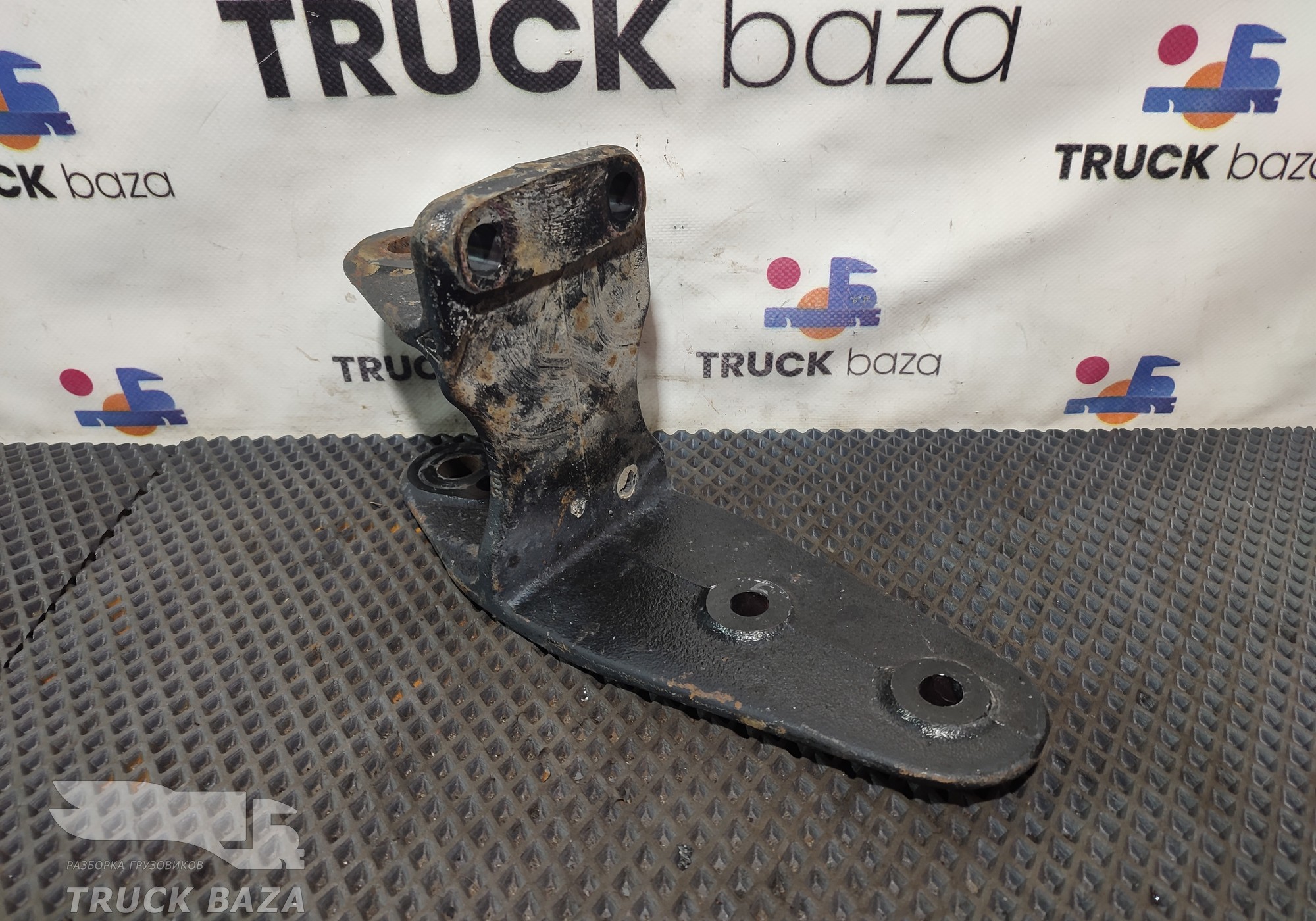000460013915 Кронштейн кабины задний для КАМАЗ 54901