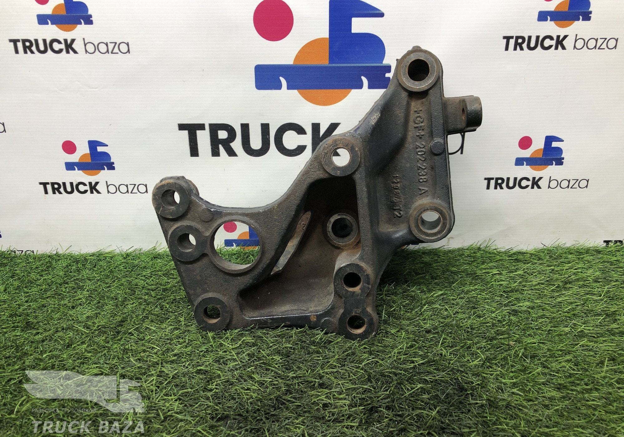 81461103173 Кронштейн ГУРа для Man TGS