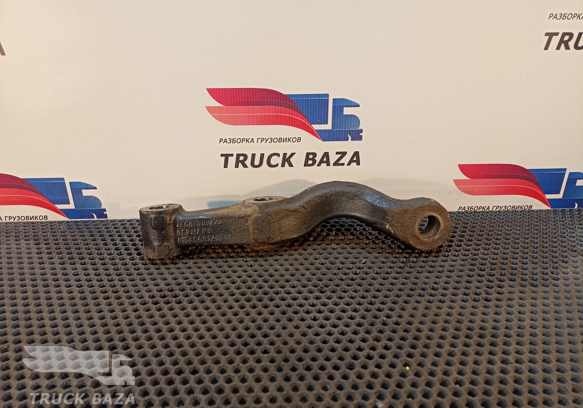 81467010374 Сошка поворотного кулака правого для Man TGA
