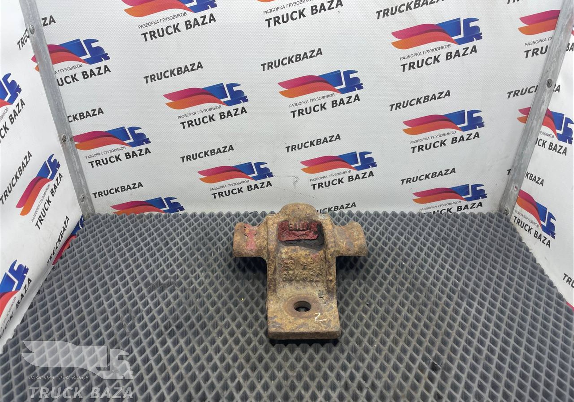 Кронштейн амортизатора для Renault Major (с 1981 по 1996)