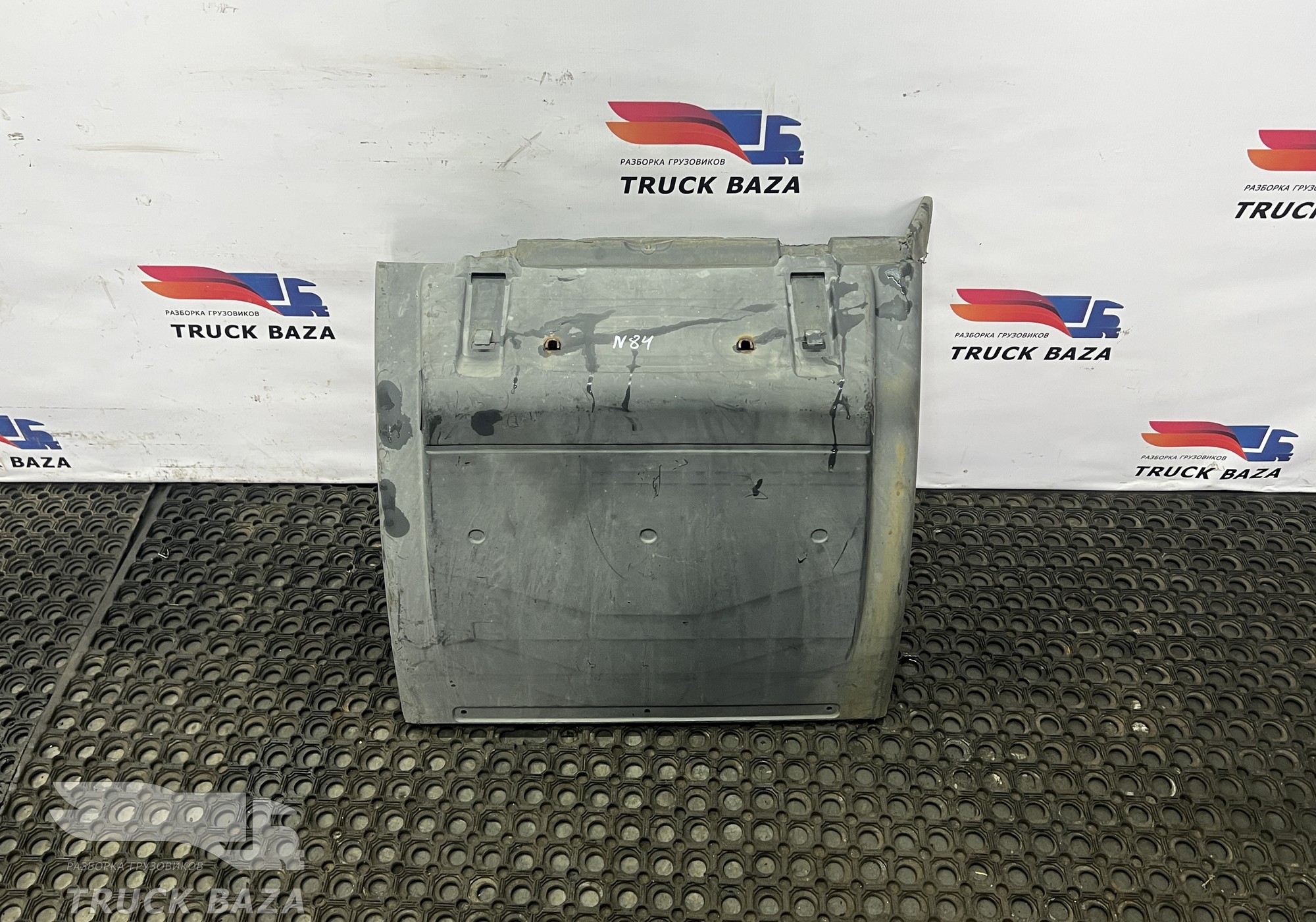 81664106599 Крыло заднее передняя часть