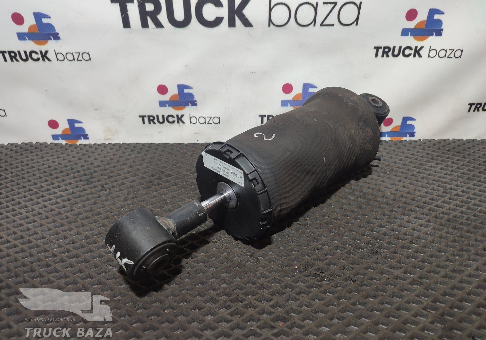 81417226053 Подушка кабины передняя для Man TGX II (с 2012)
