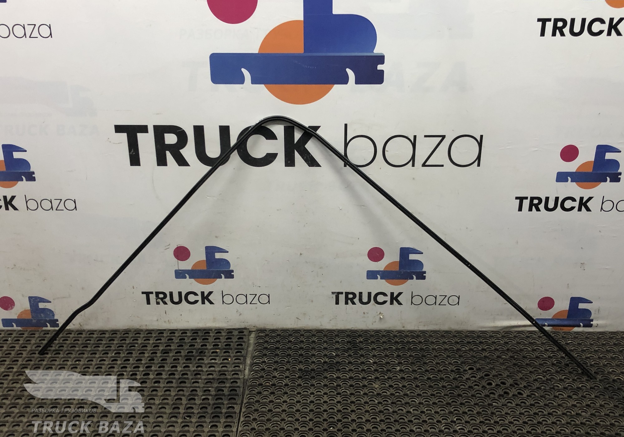 1790998 Направляющая шторки левая для Daf XF105 (с 2005)